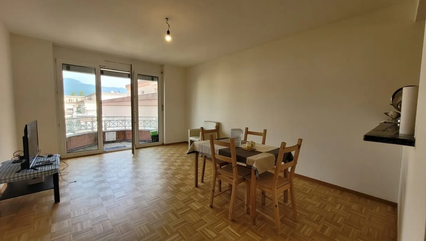 Zu ergreifen! Wunderschöne Wohnung in einem Wohngebiet! - Foto 2 von 5