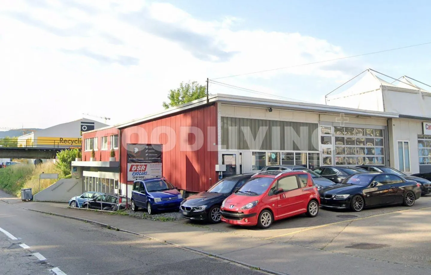 Investissement de capital sécurisé : Garage bien entretenue avec un rendement attractif - Photo 1 sur 5