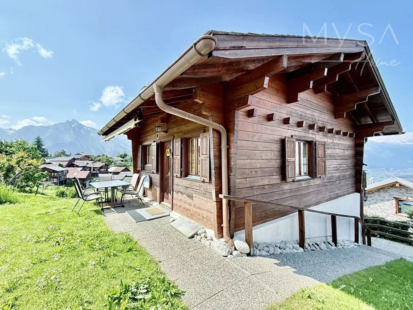 A louer a la saison d'hiver - chalet avec cachet rénové au coeur d'Haute-Nendaz - Photo 1 of 9