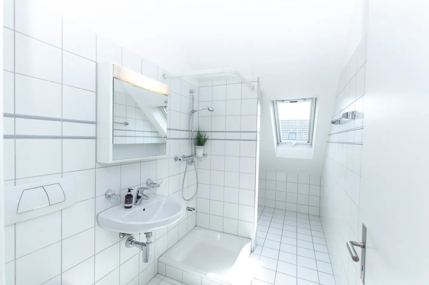 Maisonette apartment - living peripherally and urban near Zurich - Photo 6 of 8