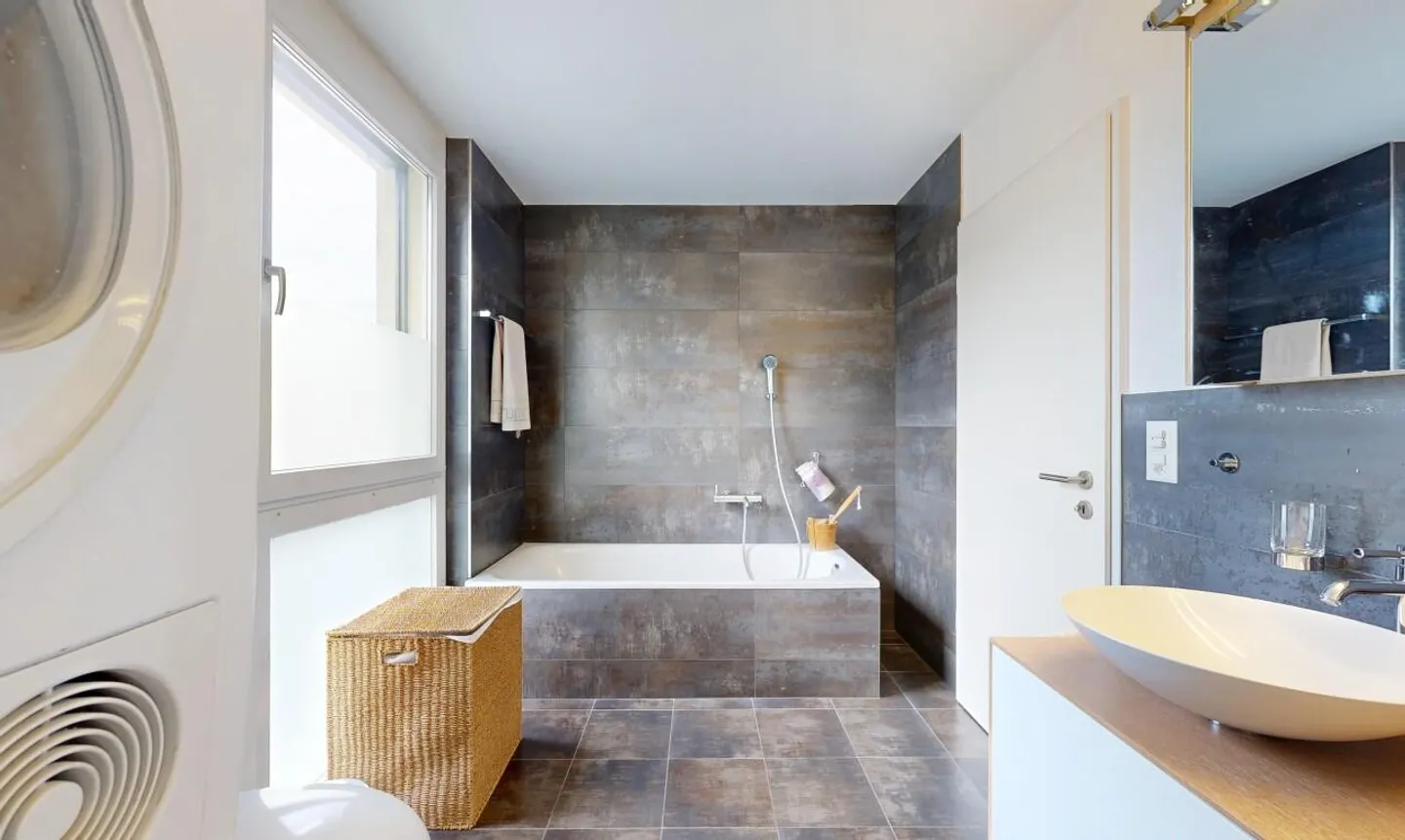 Appartement Duplex de 5,5 pièces avec Terrasses Spacieuses à Niederglatt - Photo 9 sur 11