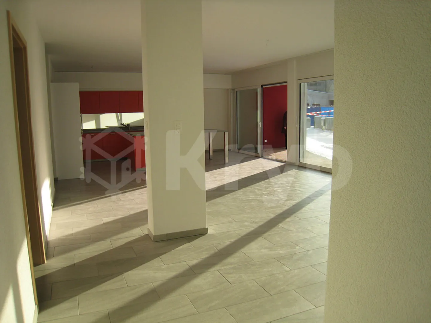 Delémont, wunderschöne 3,5-Zimmer-Wohnung im Erdgeschoss - Foto 3 von 11