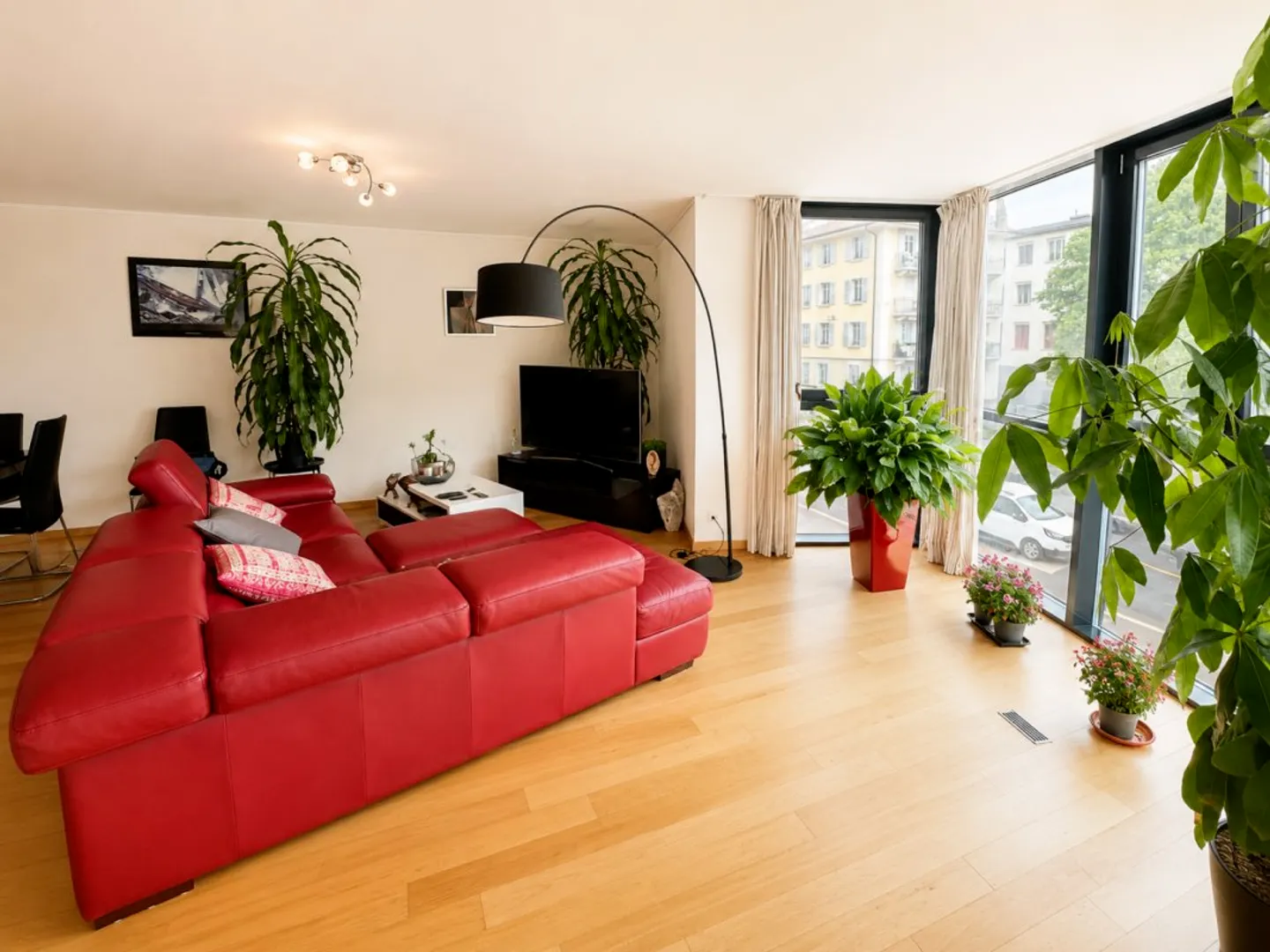 Apartment for rent - Photo 2 of 10