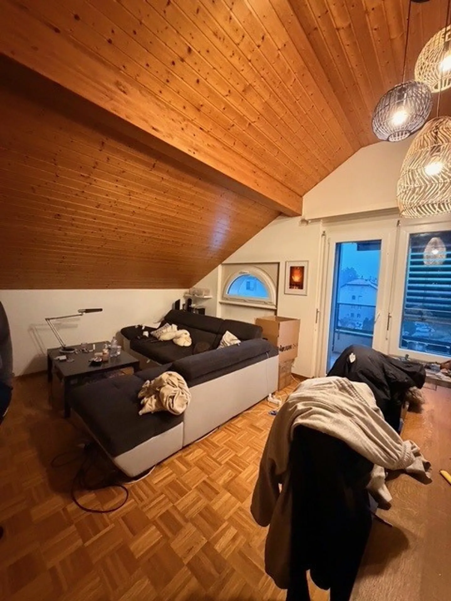 À louer  Spacieux appartement de 4.5 pièces avec balcon et garage - Photo 1 sur 2