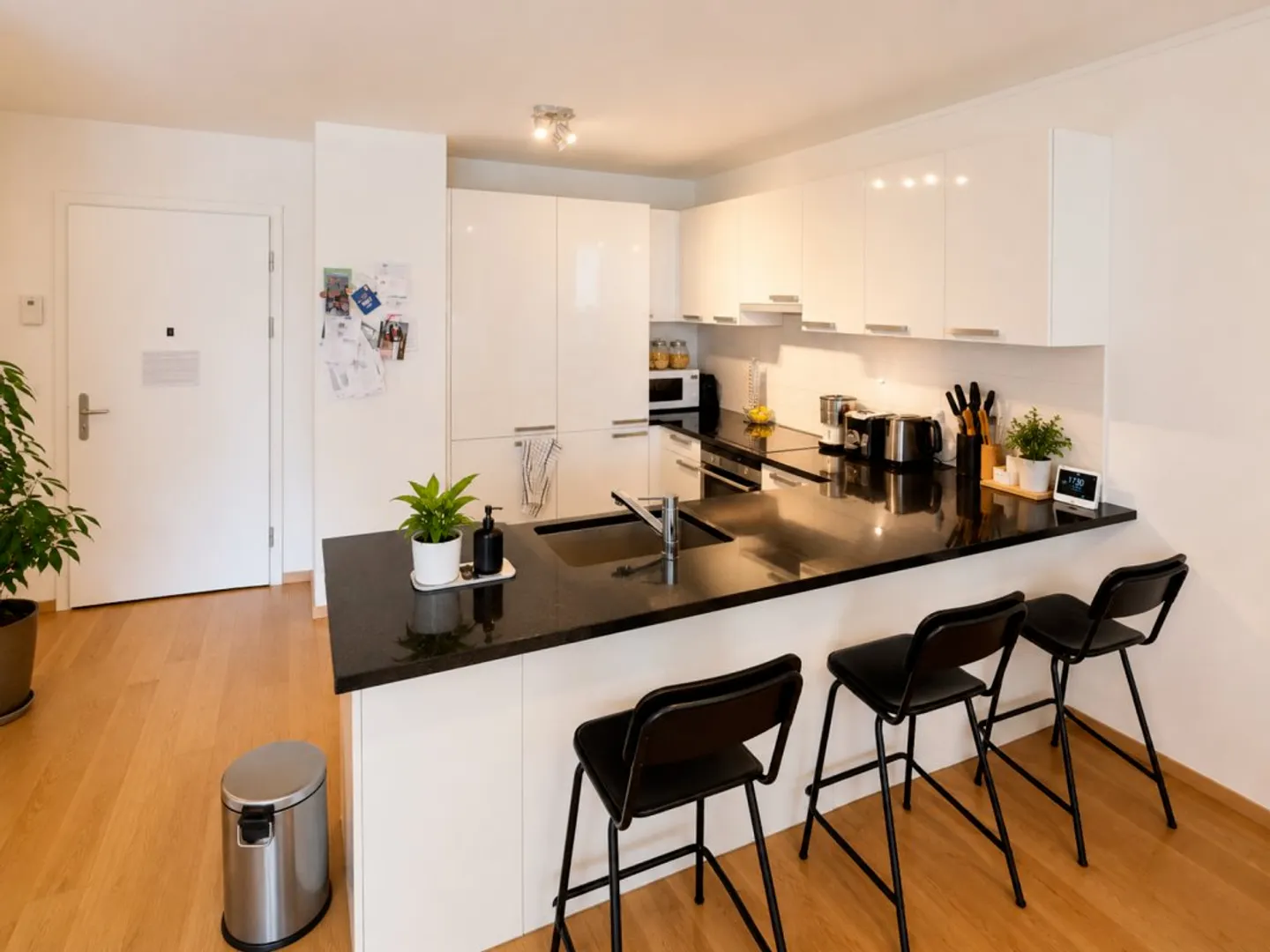 Apartment for rent - Photo 4 of 10