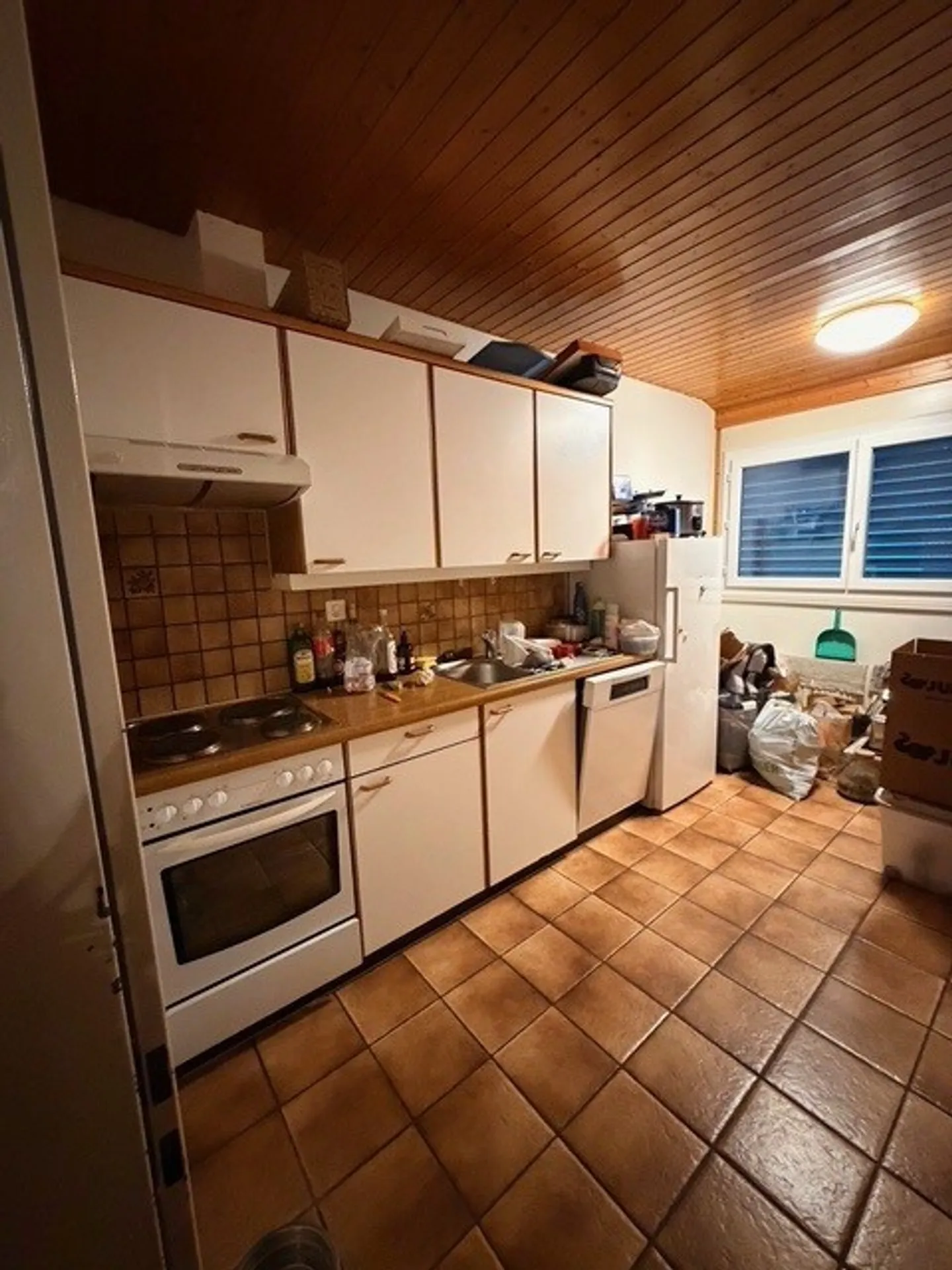 À louer  Spacieux appartement de 4.5 pièces avec balcon et garage - Photo 2 sur 2