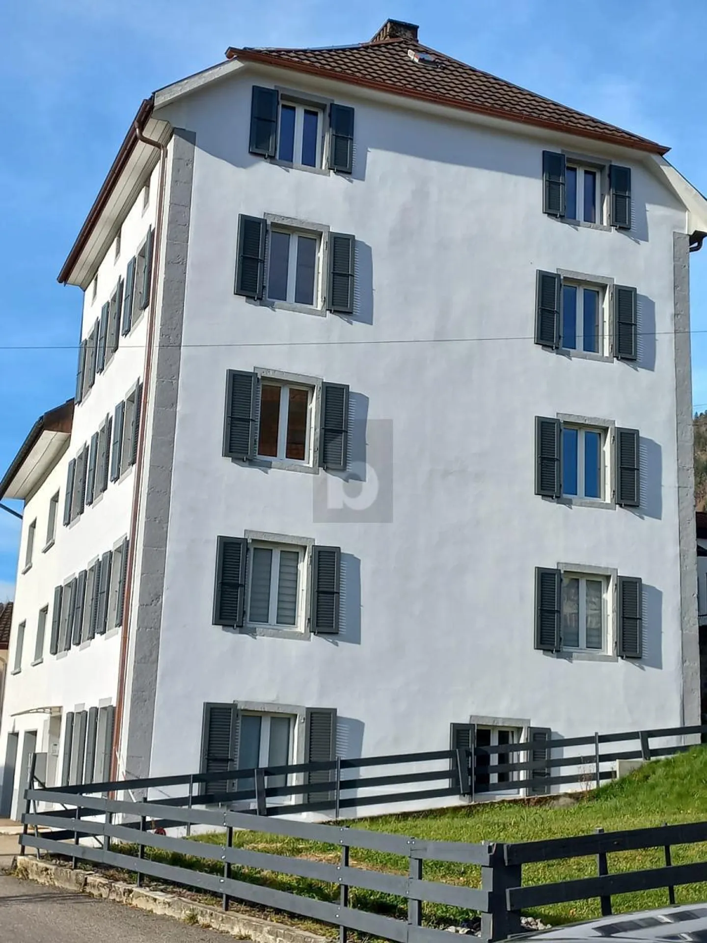 Appartement spacieux à Sonvilier - Photo 2 sur 6