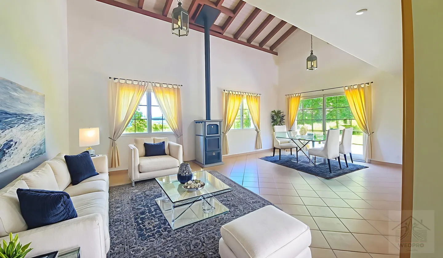 Spacious Family Property with Two Units - Photo 3 of 12