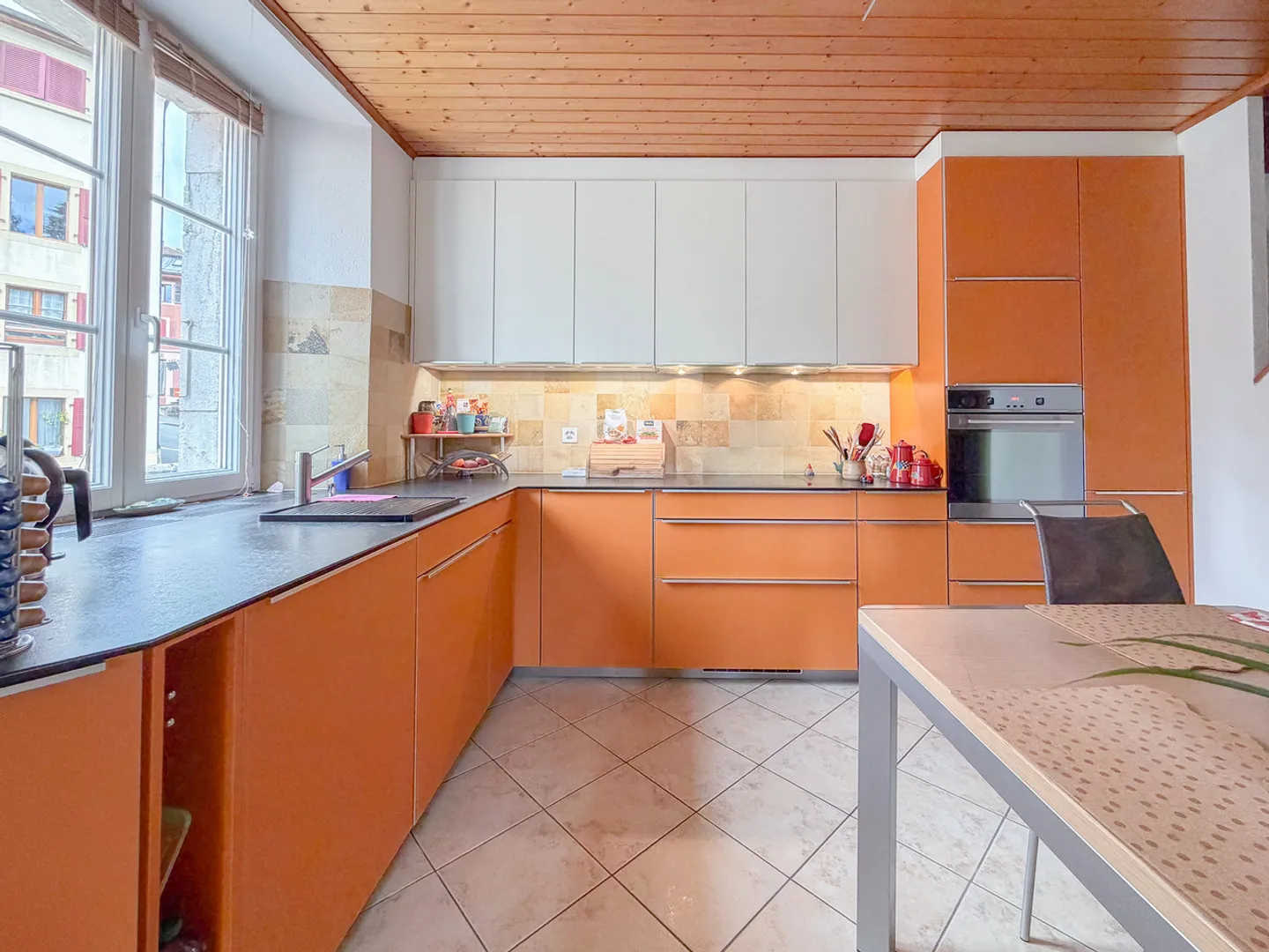 Charmantes Einfamilienhaus mit Studios - Foto 8 von 13