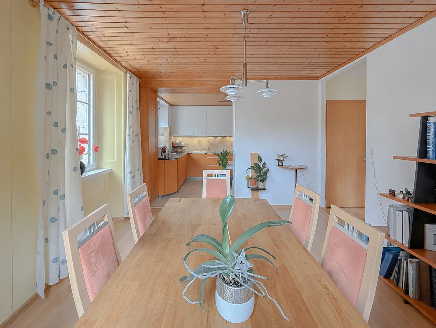 Charmantes Einfamilienhaus mit Studios - Foto 9 von 13