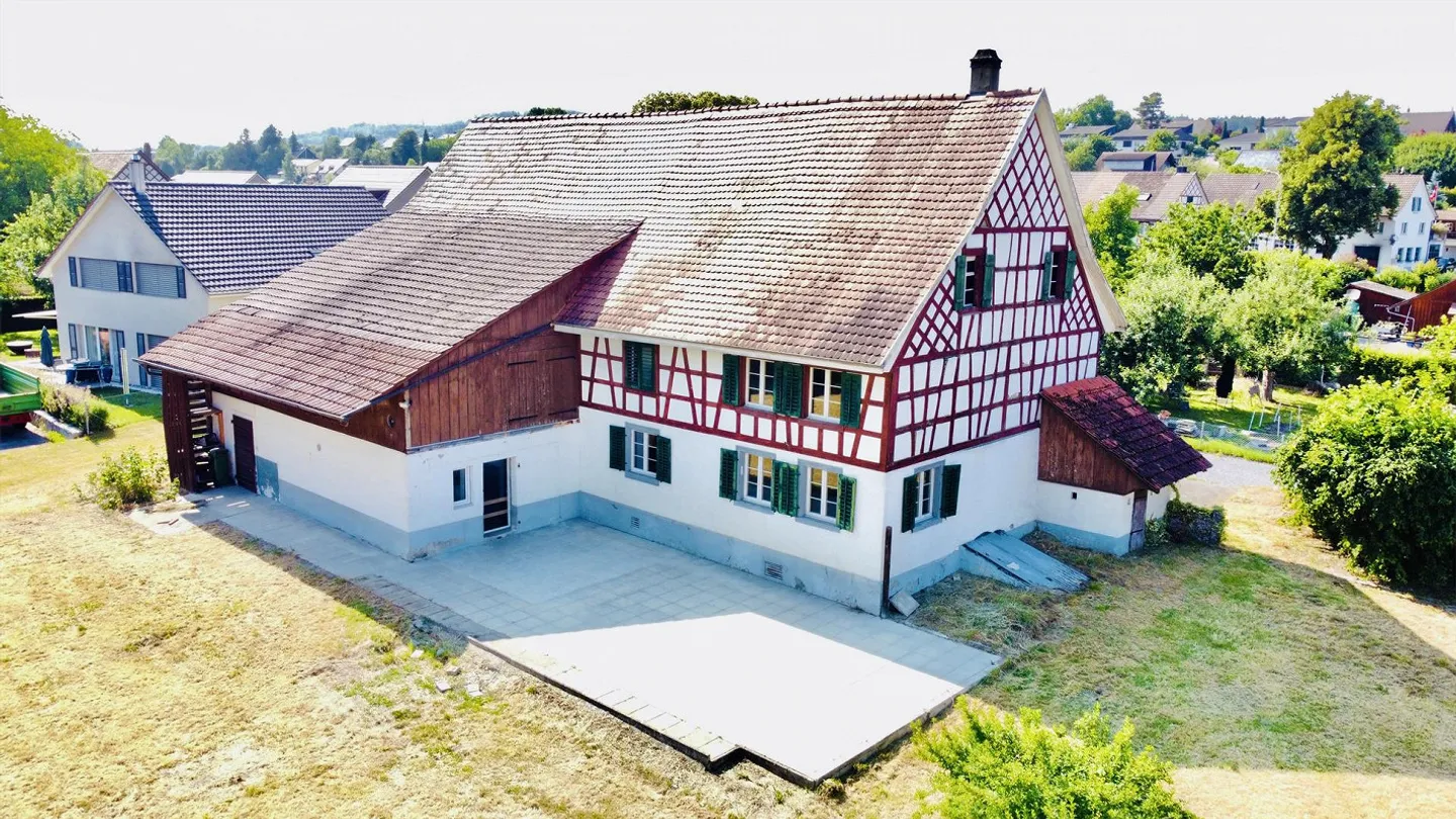 Wohnhaus mit Scheune - Foto 2 von 25