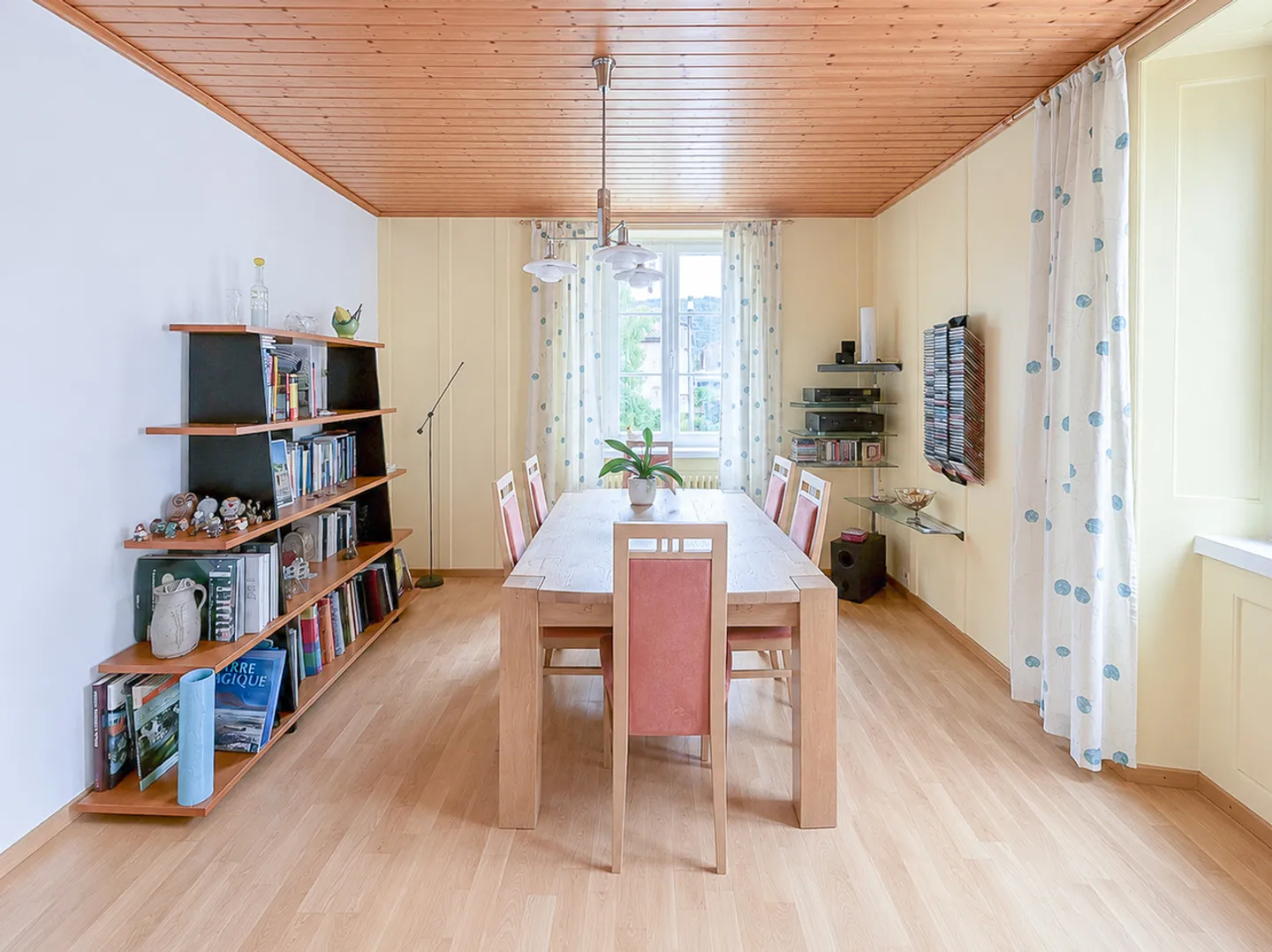 Charmantes Einfamilienhaus mit Studios - Foto 11 von 13