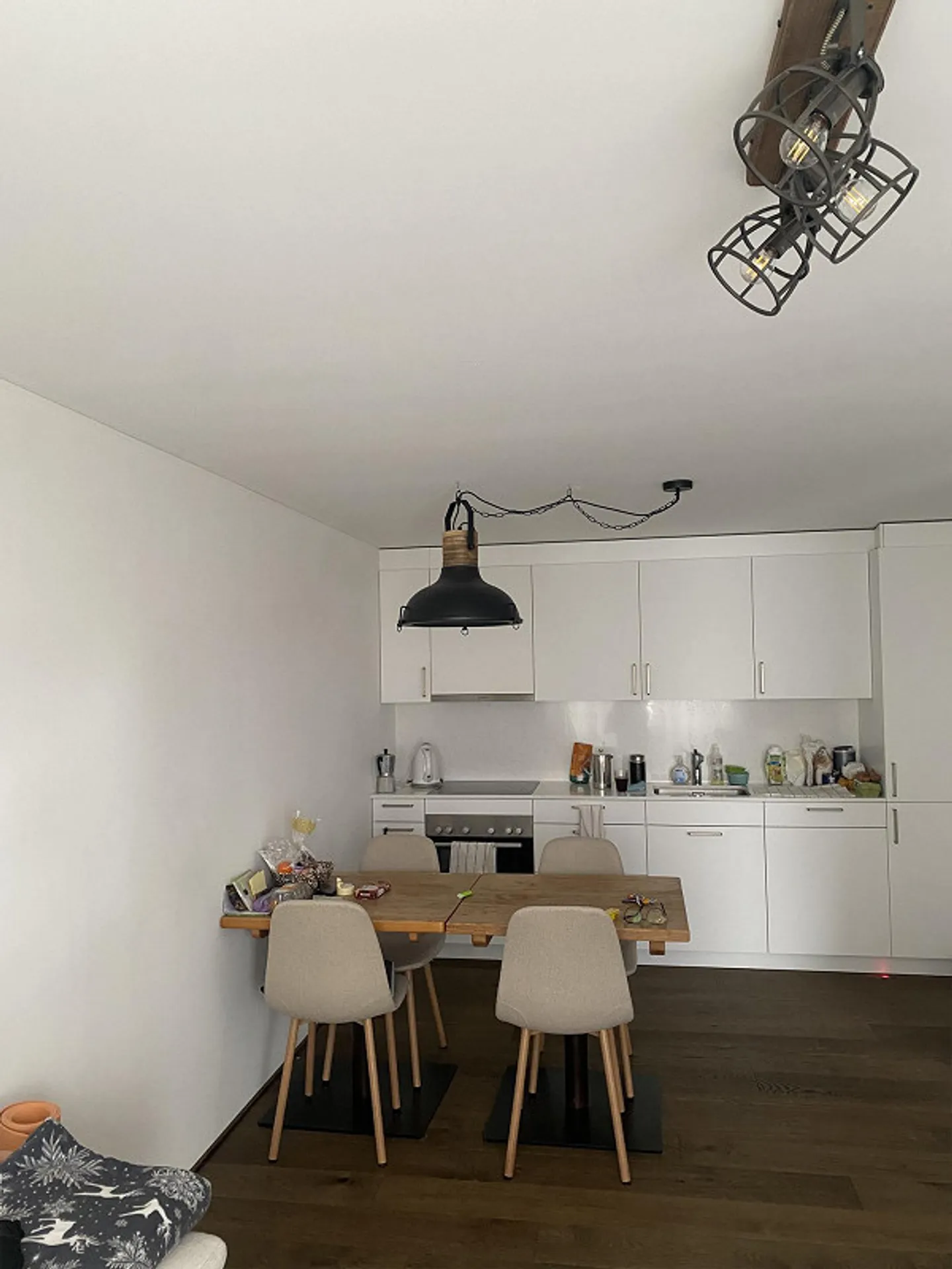 Furnished 3.5 Room Apartment in the Heart of Flims - Photo 1 of 5