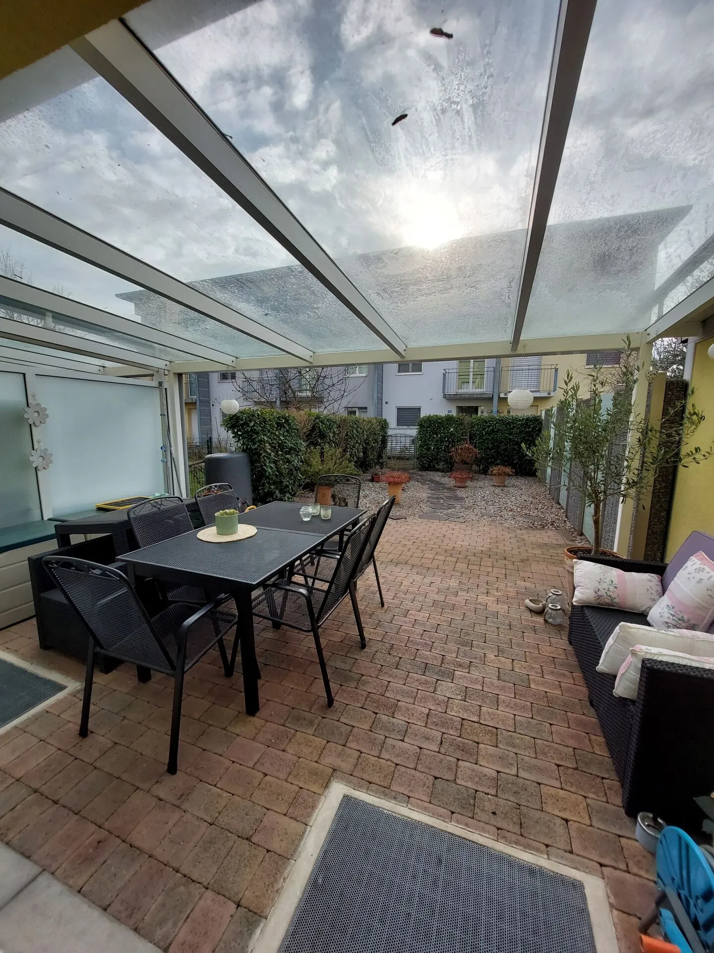 Casa a schiera di 5,5 stanze in ottime condizioni. - Foto 3 di 15