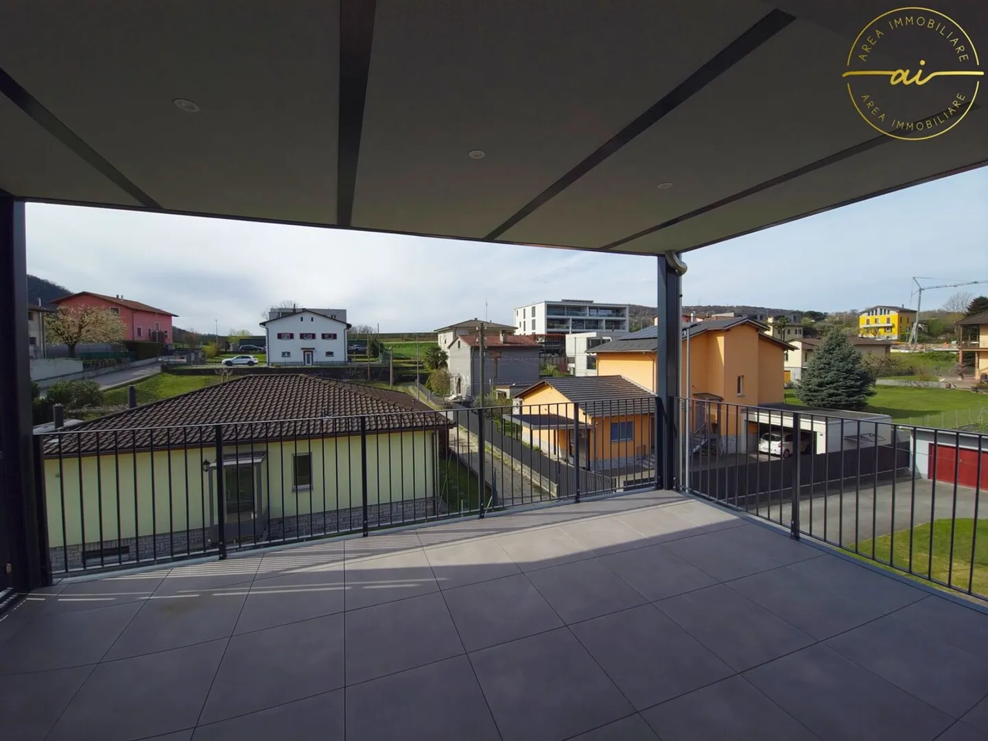 Appartamento moderno con terrazza - Foto 3 di 11