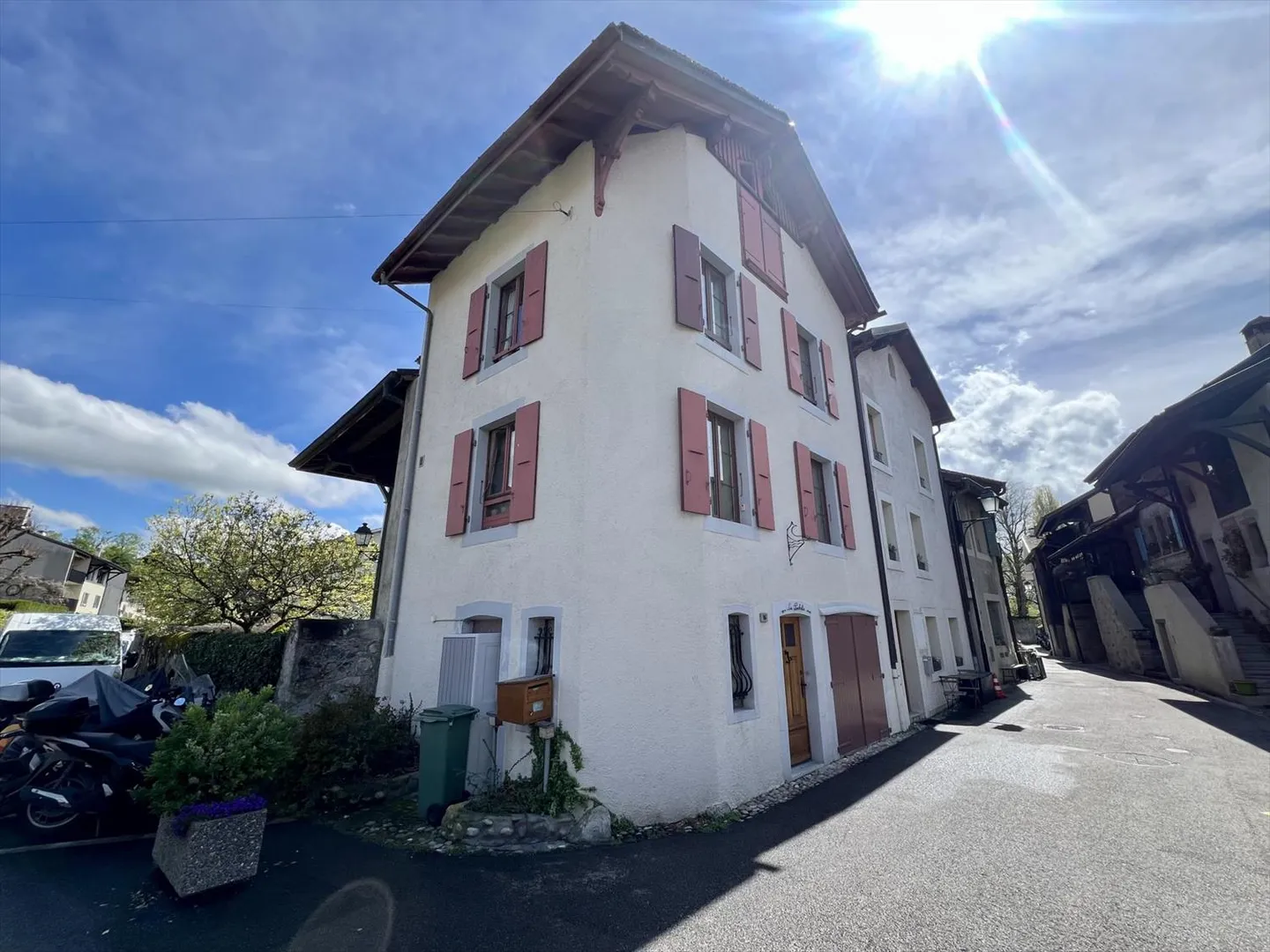 In esclusiva: Casa di villaggio a pochi passi dal lago - Foto 1 di 13