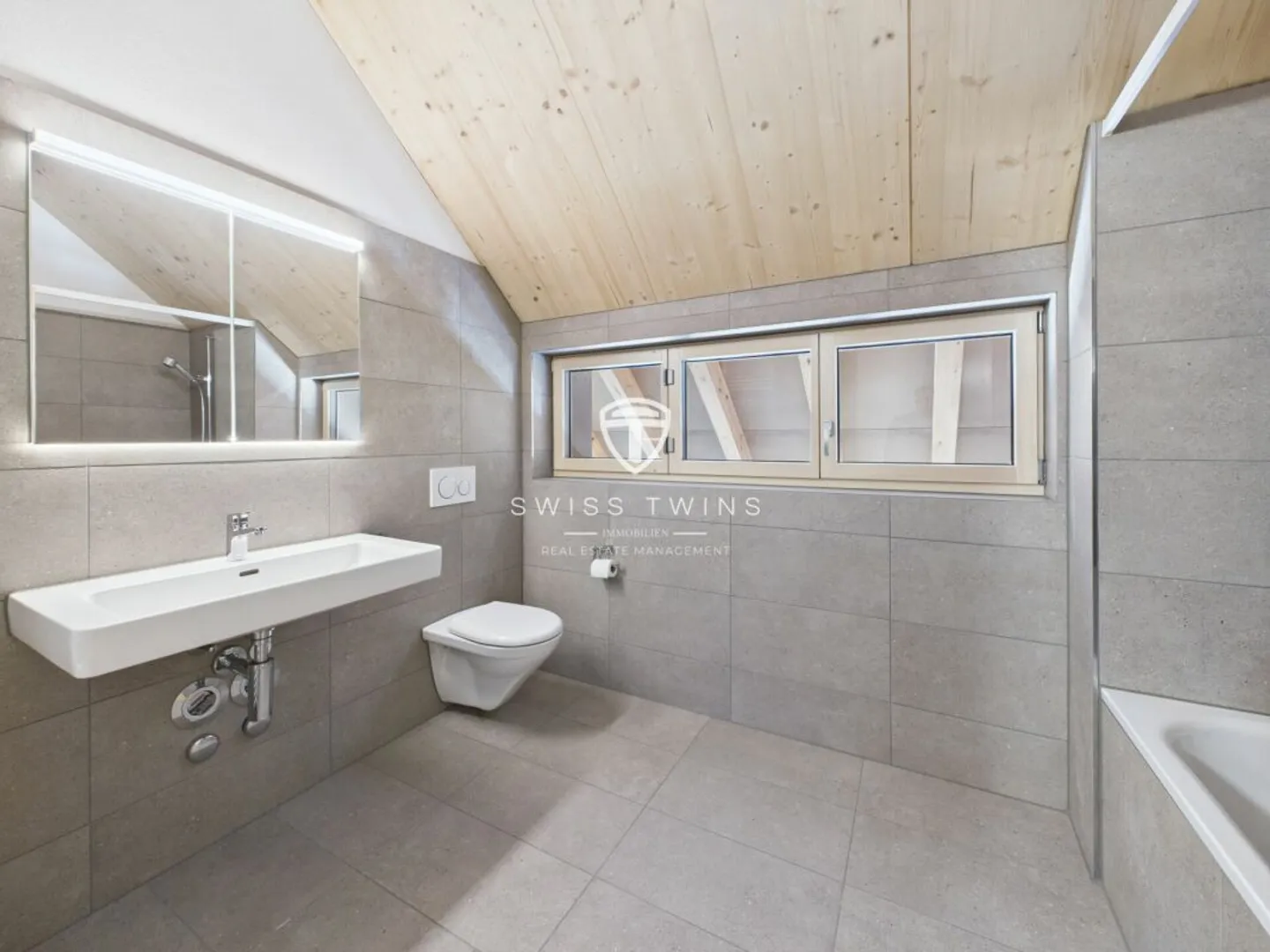 Living with a View - 4.5-Room Maisonette in the Green - Photo 14 of 26