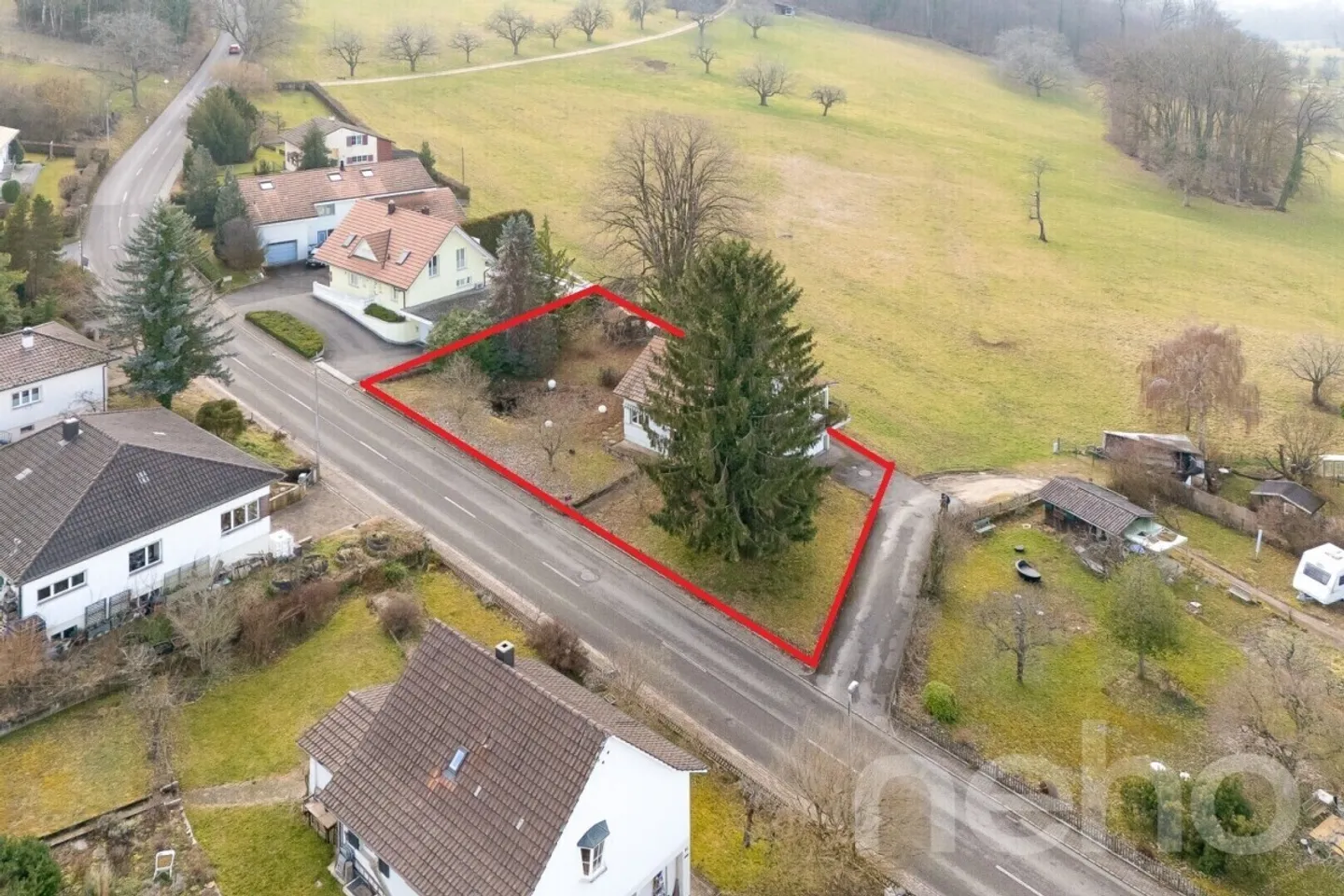 Terrain de choix avec vue imprenable - Photo 3 sur 9