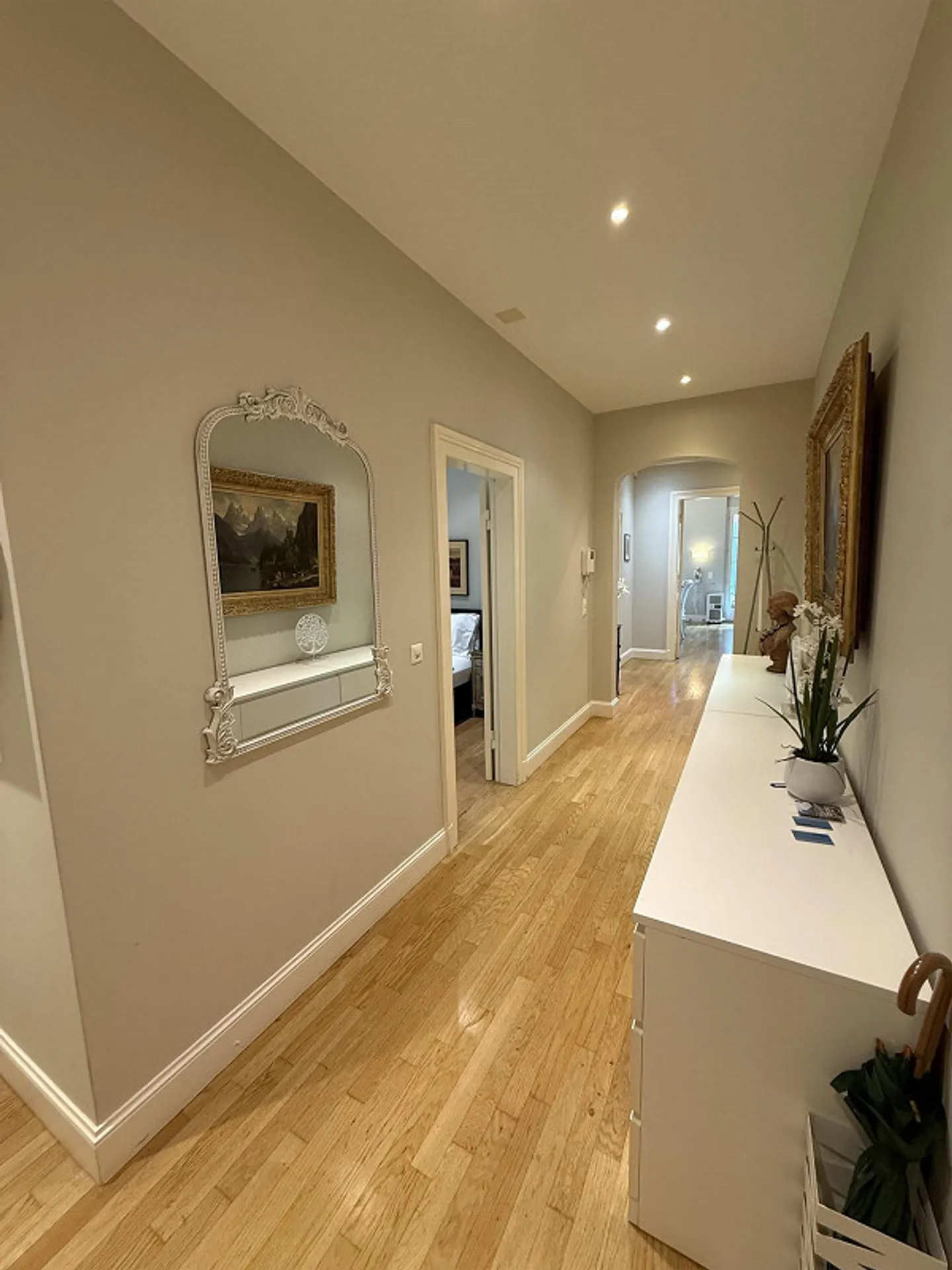 Luxury Apartment in Zurich - Photo 10 of 13