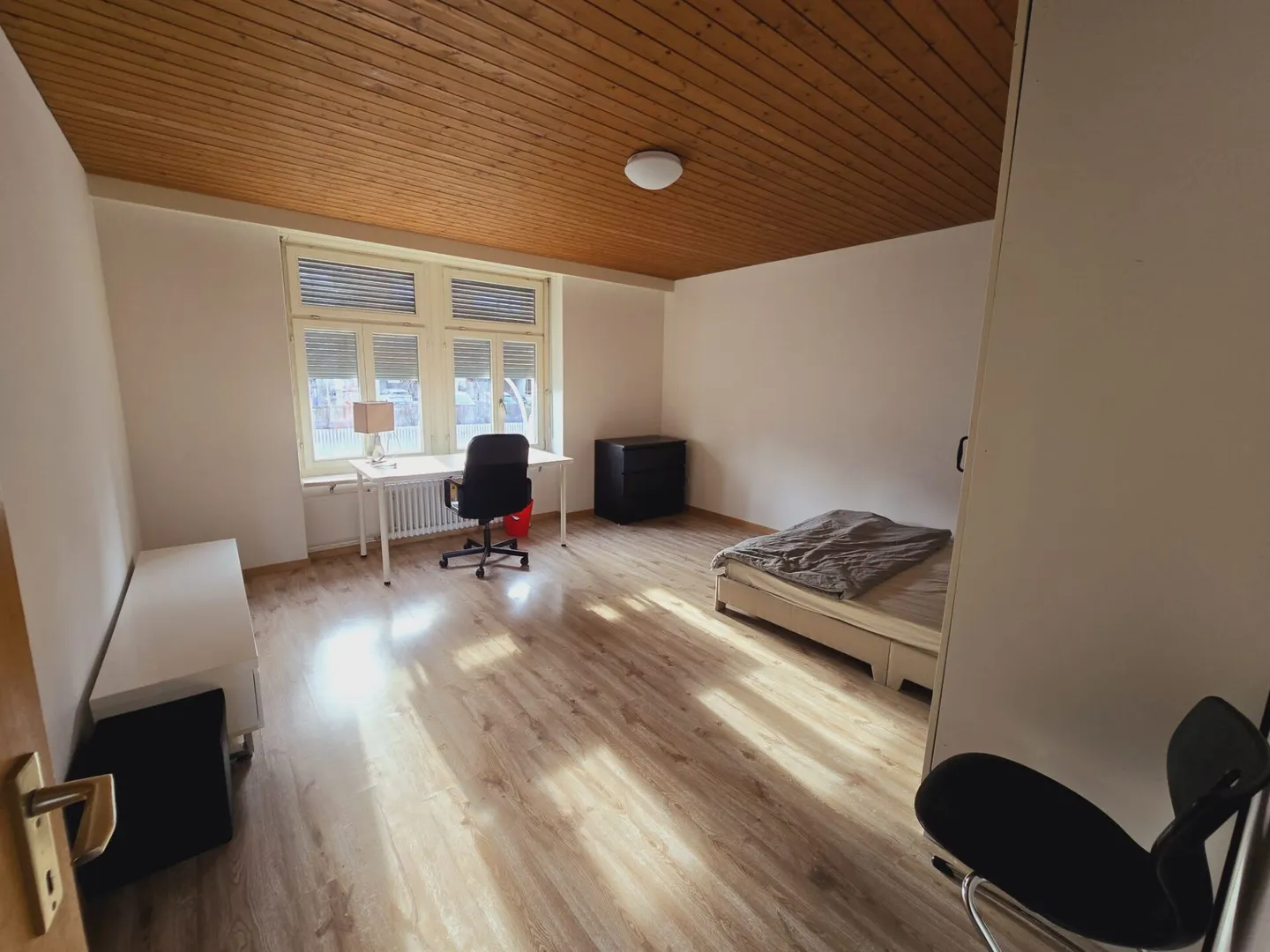 Furnished Room in 3-Person Shared Apartment (2nd Floor Right Room 2) - Photo 1 of 4