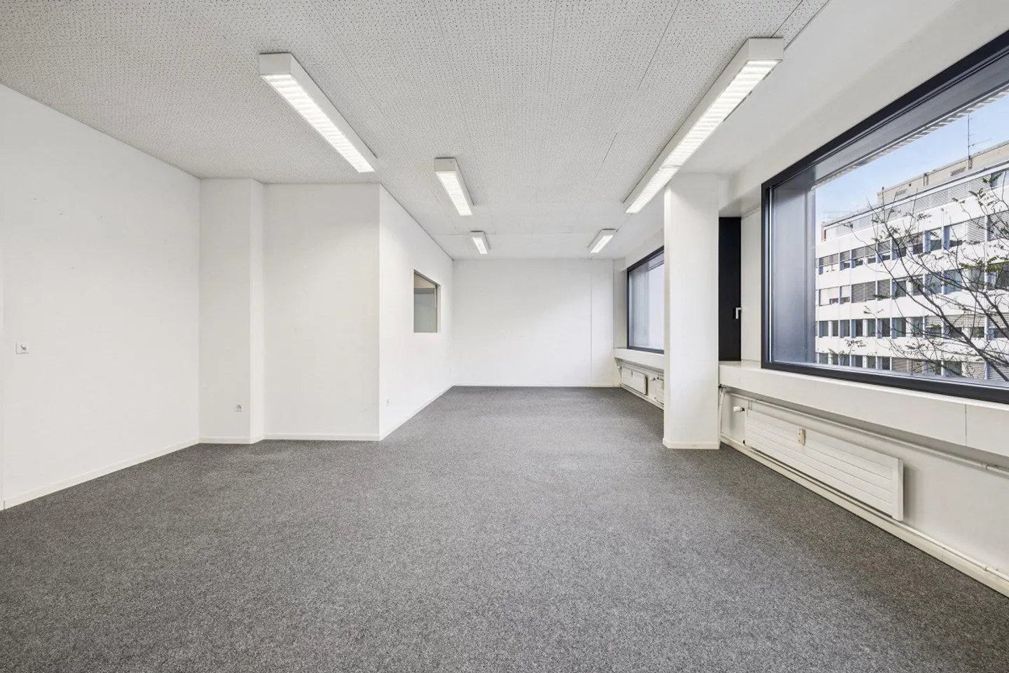 ESPACES DE BUREAU ATTRACTIFS DANS UN EMPLACEMENT DE CHOIX À KLEINBASEL - Photo 5 sur 8