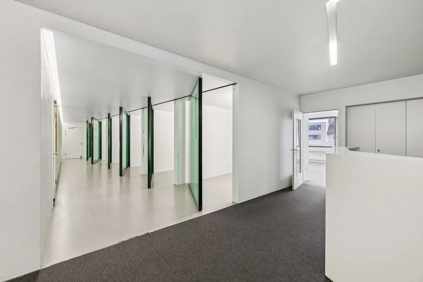 ESPACES DE BUREAU ATTRACTIFS DANS UN EMPLACEMENT DE CHOIX À KLEINBASEL - Photo 6 sur 8