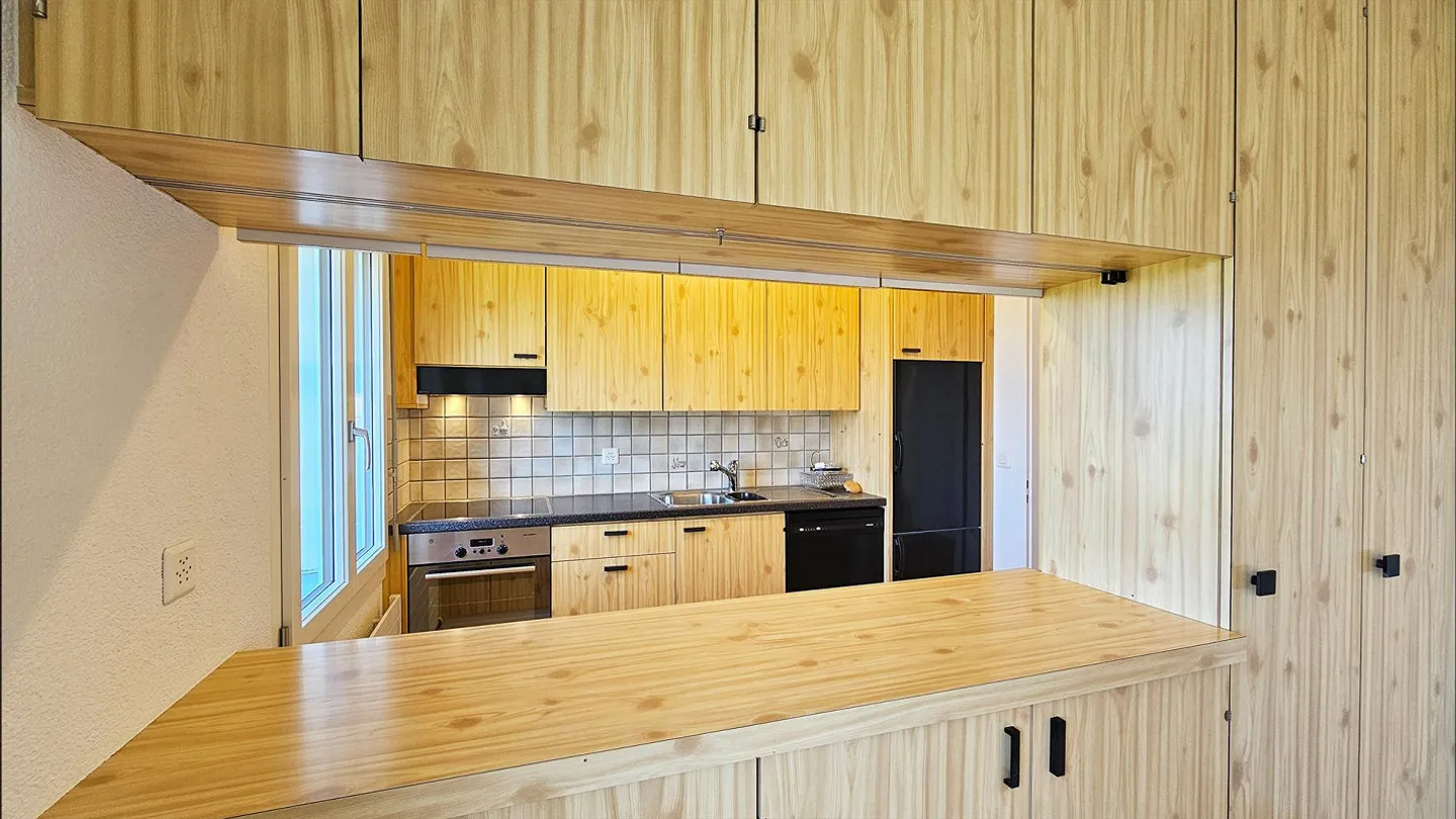 4.5-room apartment with unobstructed lake view in a sunny location - Photo 5 of 11