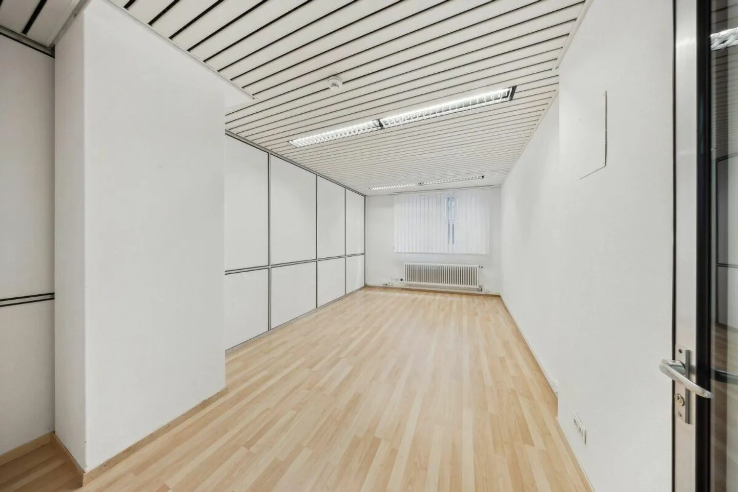 Office spaces in prime location within walking distance to Bern train station - Photo 11 of 12