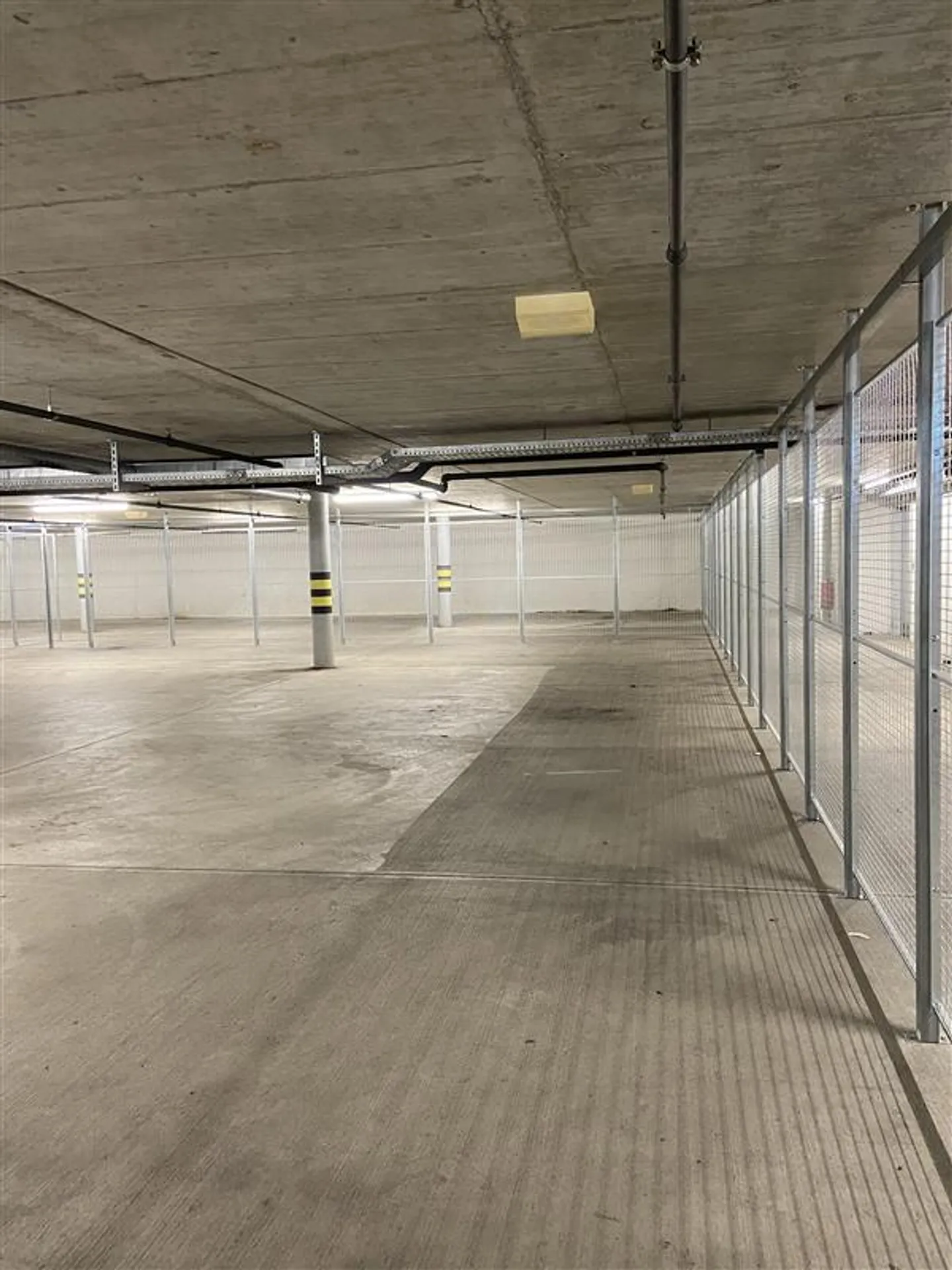 Tous les chemins mènent à Regensdorf - Espaces de stockage à partir de 50m2 - Photo 3 sur 5