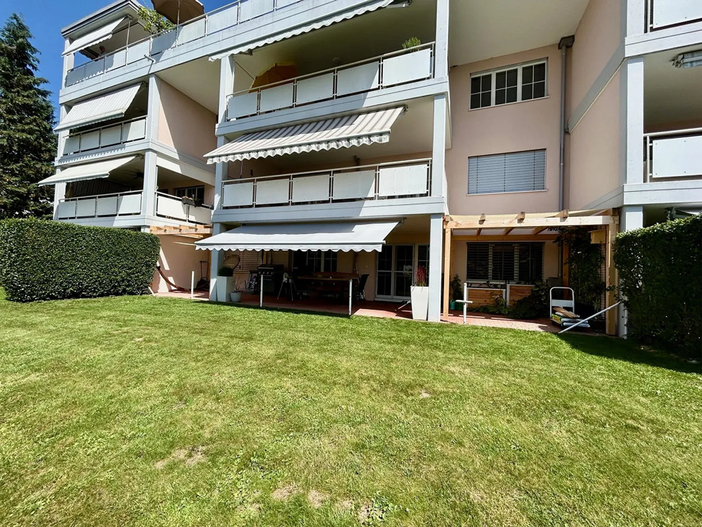 Appartement en rez-de-chaussée avec grand espace de vie - Photo 1 sur 13