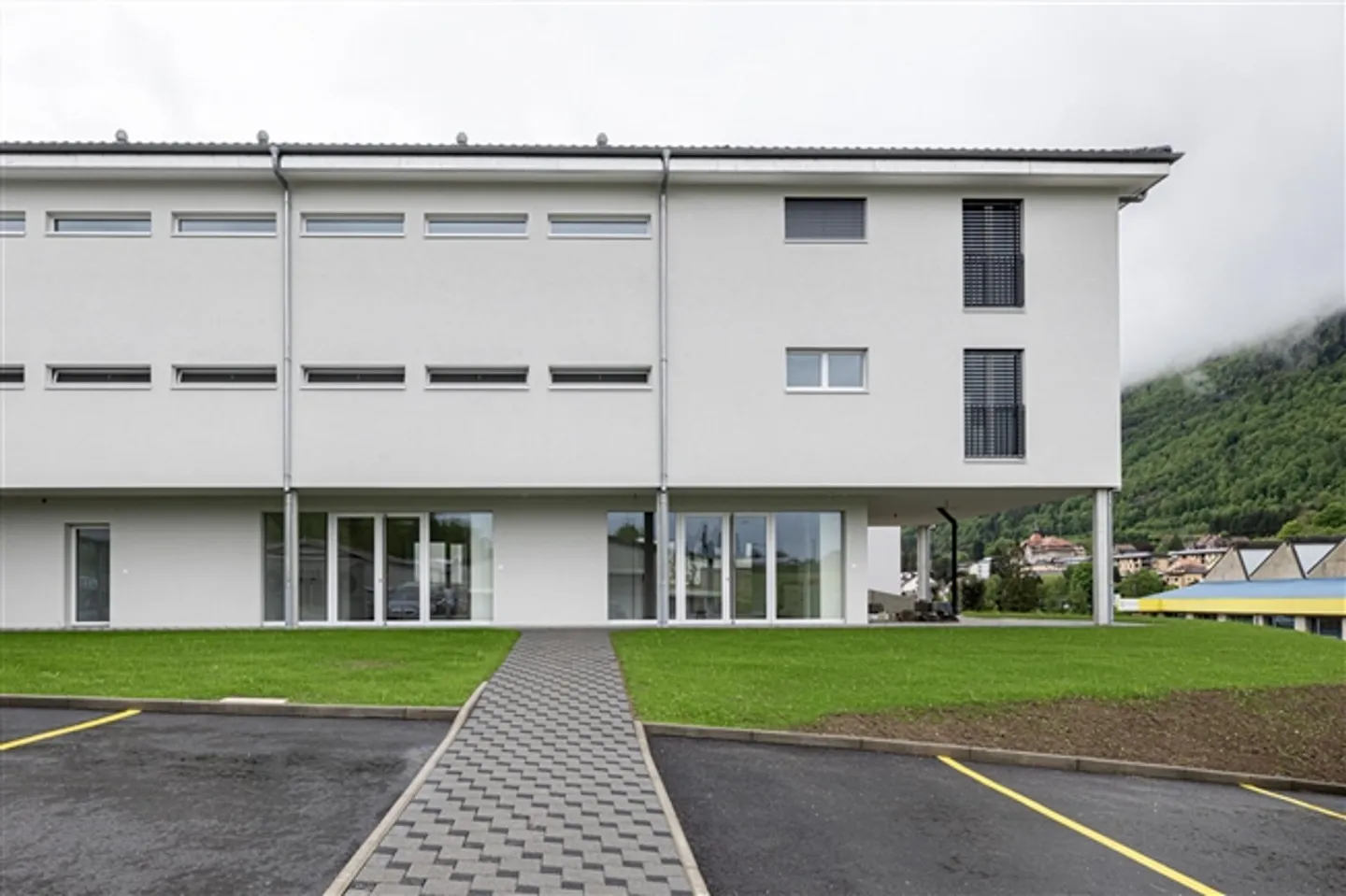 New Business Area - Photo 7 of 8