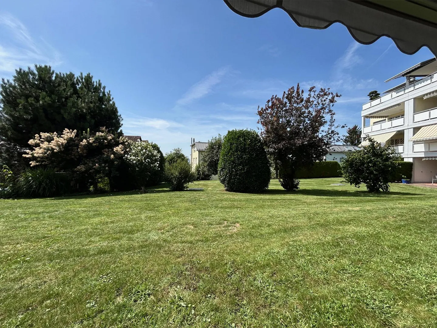 Appartement en rez-de-chaussée avec grand espace de vie - Photo 4 sur 13