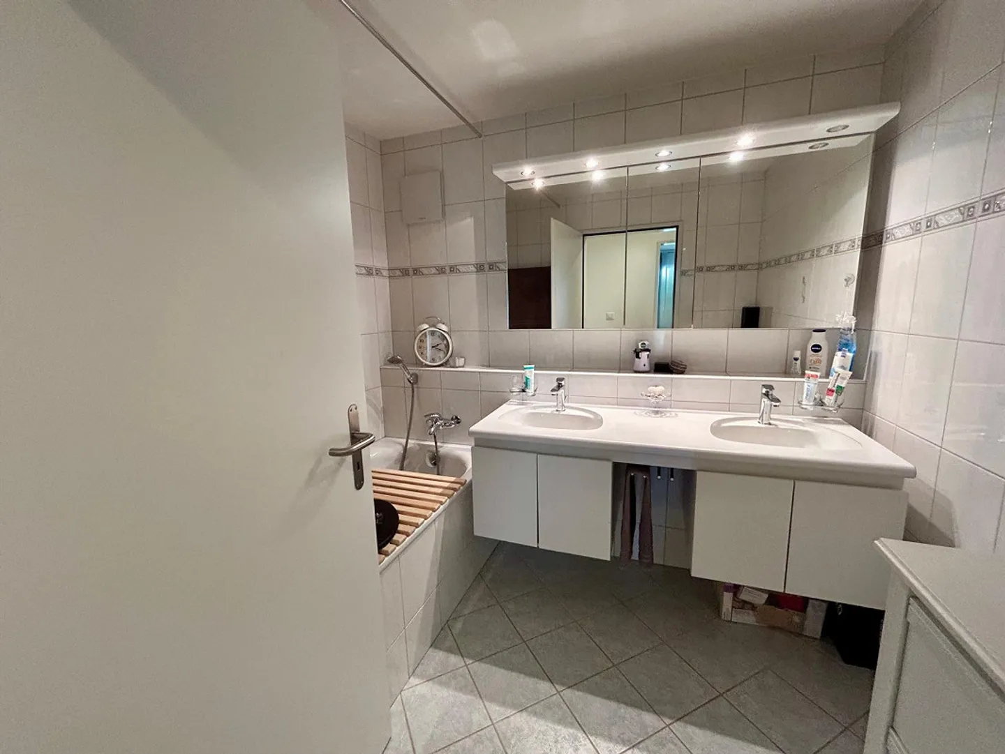 Appartement en rez-de-chaussée avec grand espace de vie - Photo 5 sur 13
