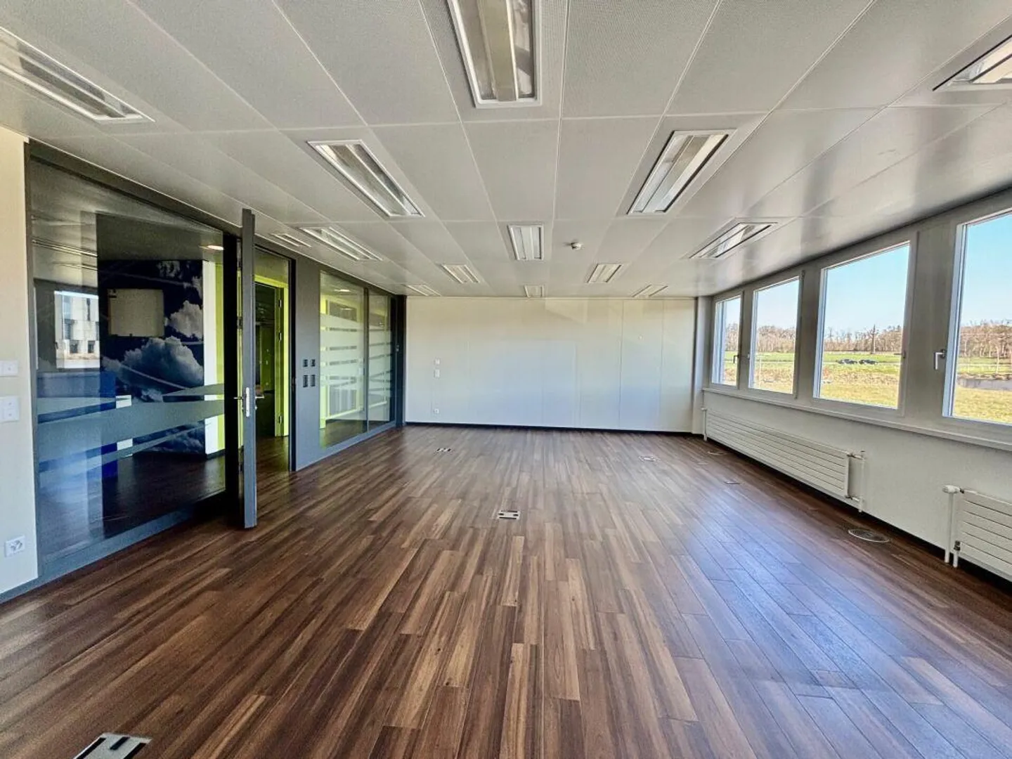 Superfici per uffici moderne e superbe, accessibilità CFF e parcheggi - Foto 6 di 12