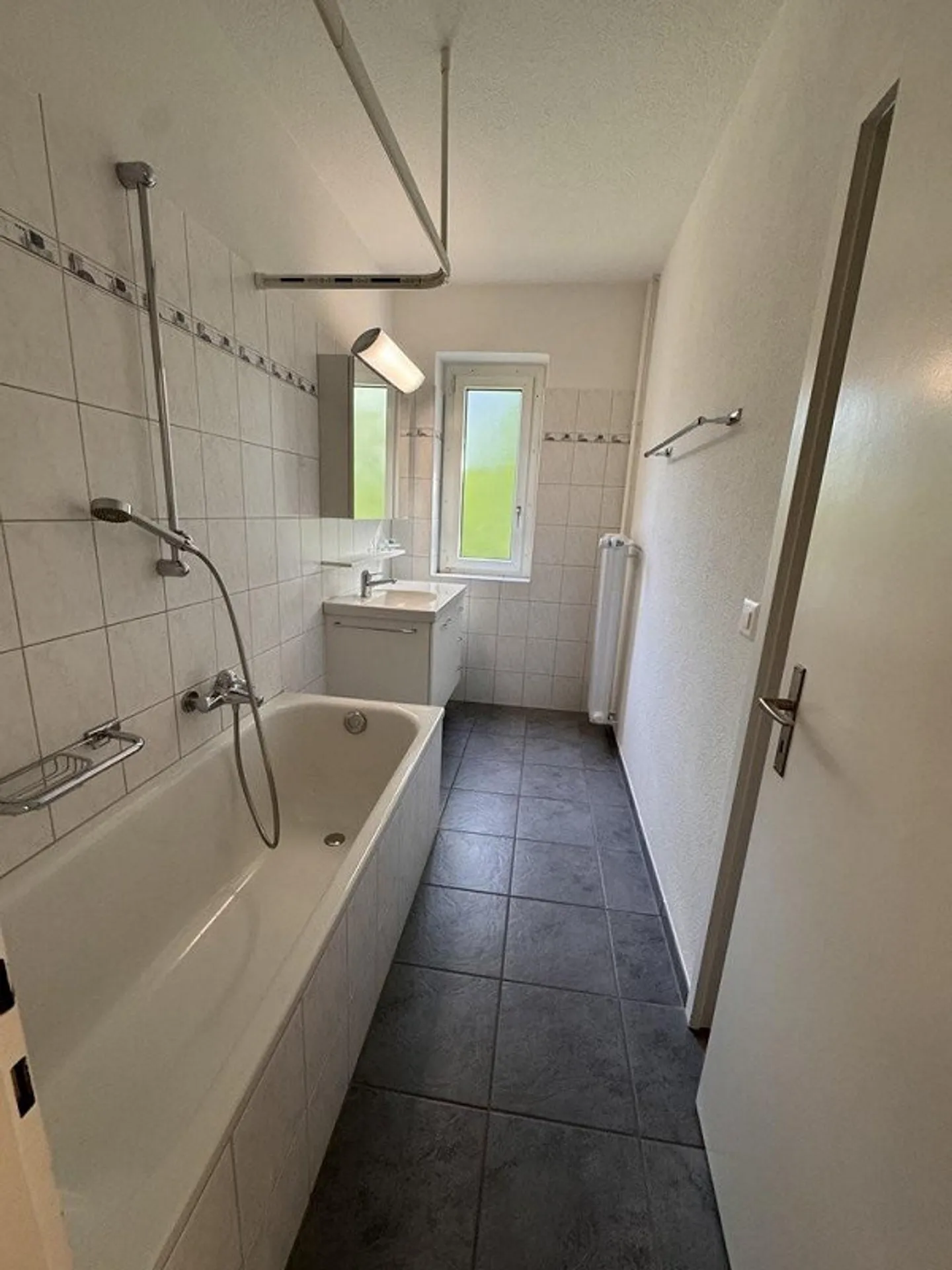 Appartement Charmant avec Balcon - Photo 3 sur 12