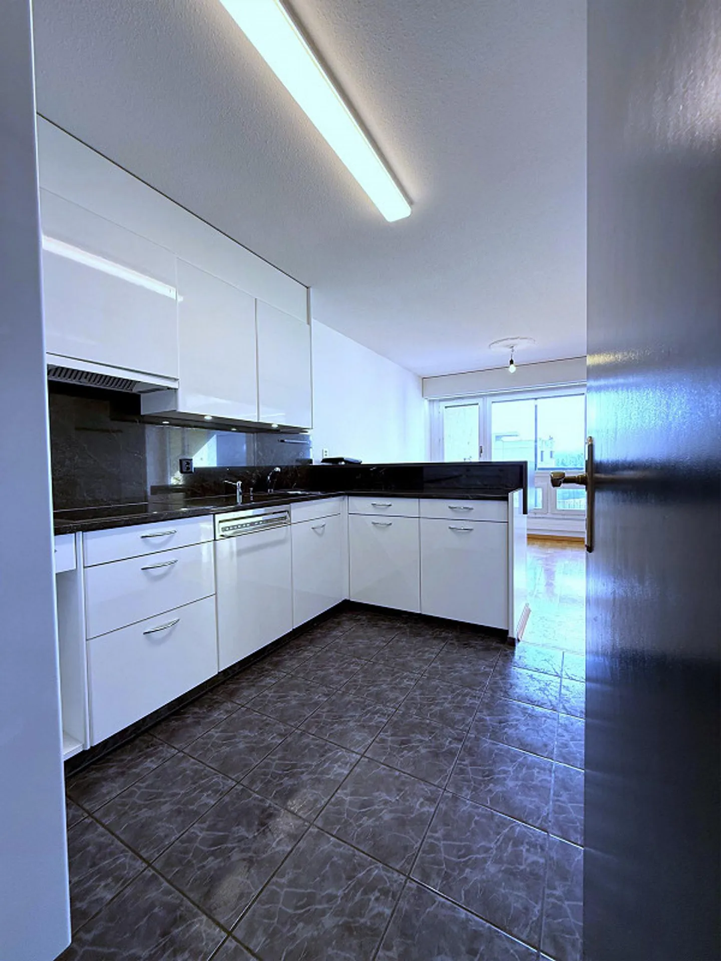 La tua nuova casa in una posizione soleggiata sulla collina! - Foto 1 di 11
