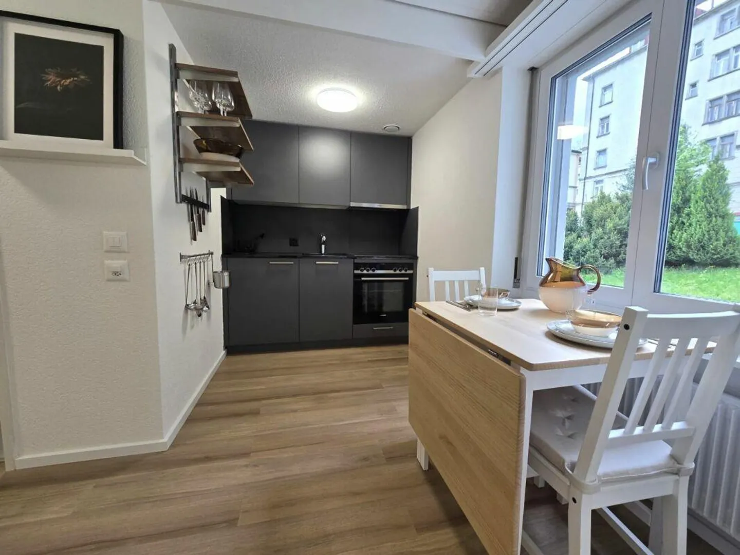 Prima occupazione dopo ristrutturazione: Moderno appartamento cittadino 1.5 stanze arredato - Foto 3 di 7