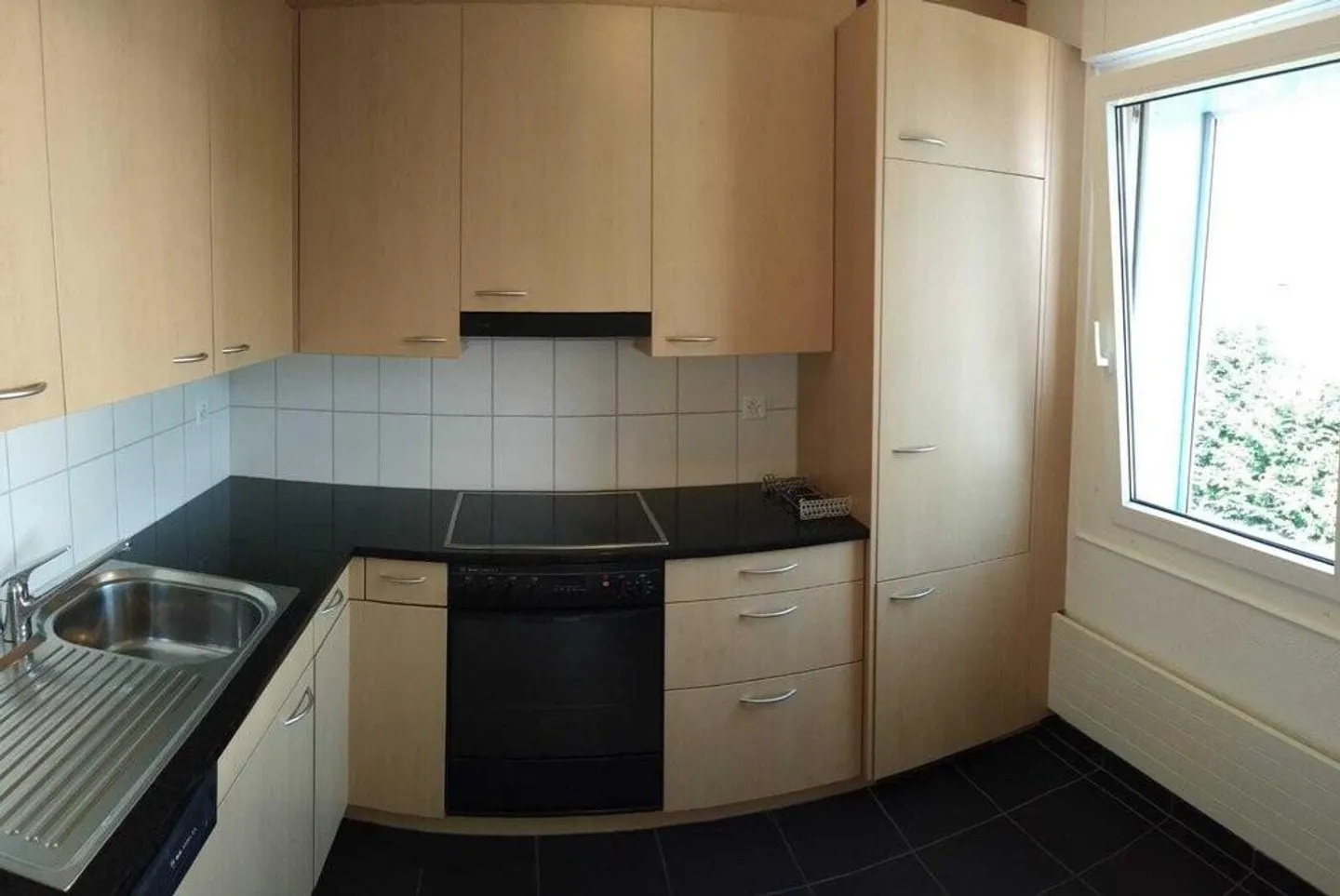 Spacious 3.5 room apartment in a quiet location - Photo 2 of 10