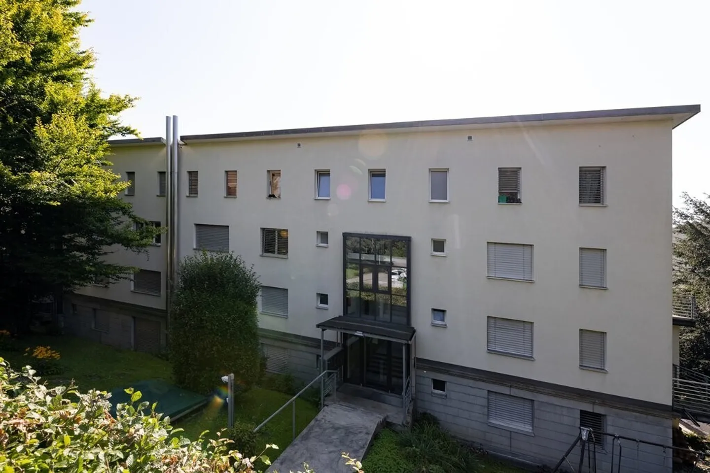 Spacious Apartment - Ideal for Shared Living - Photo 1 of 12