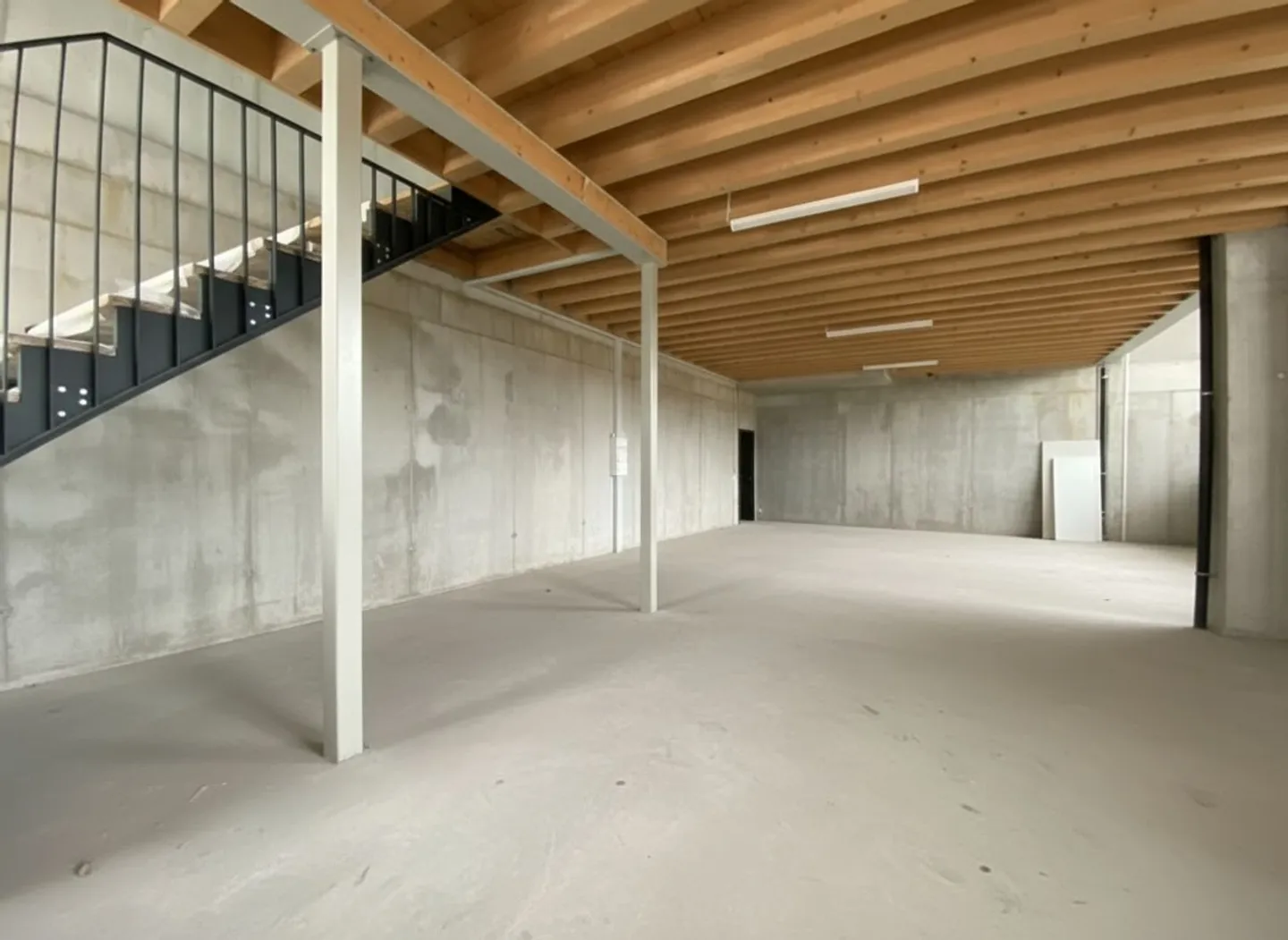 For rent - Modular craft hall of 245 m² Saint-Aubin (FR) - Photo 3 of 8