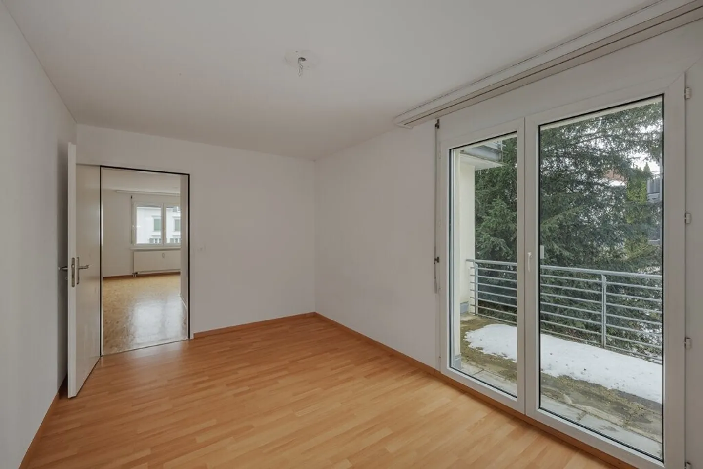 Spacious Apartment - Ideal for Shared Living - Photo 4 of 12