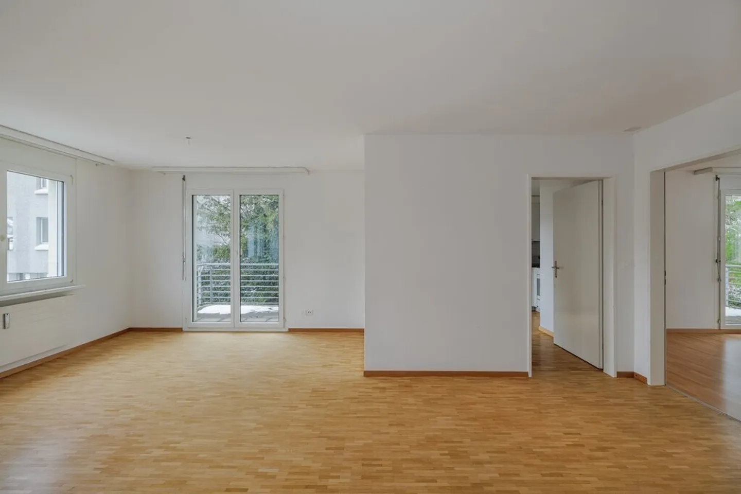 Spacious Apartment - Ideal for Shared Living - Photo 3 of 12