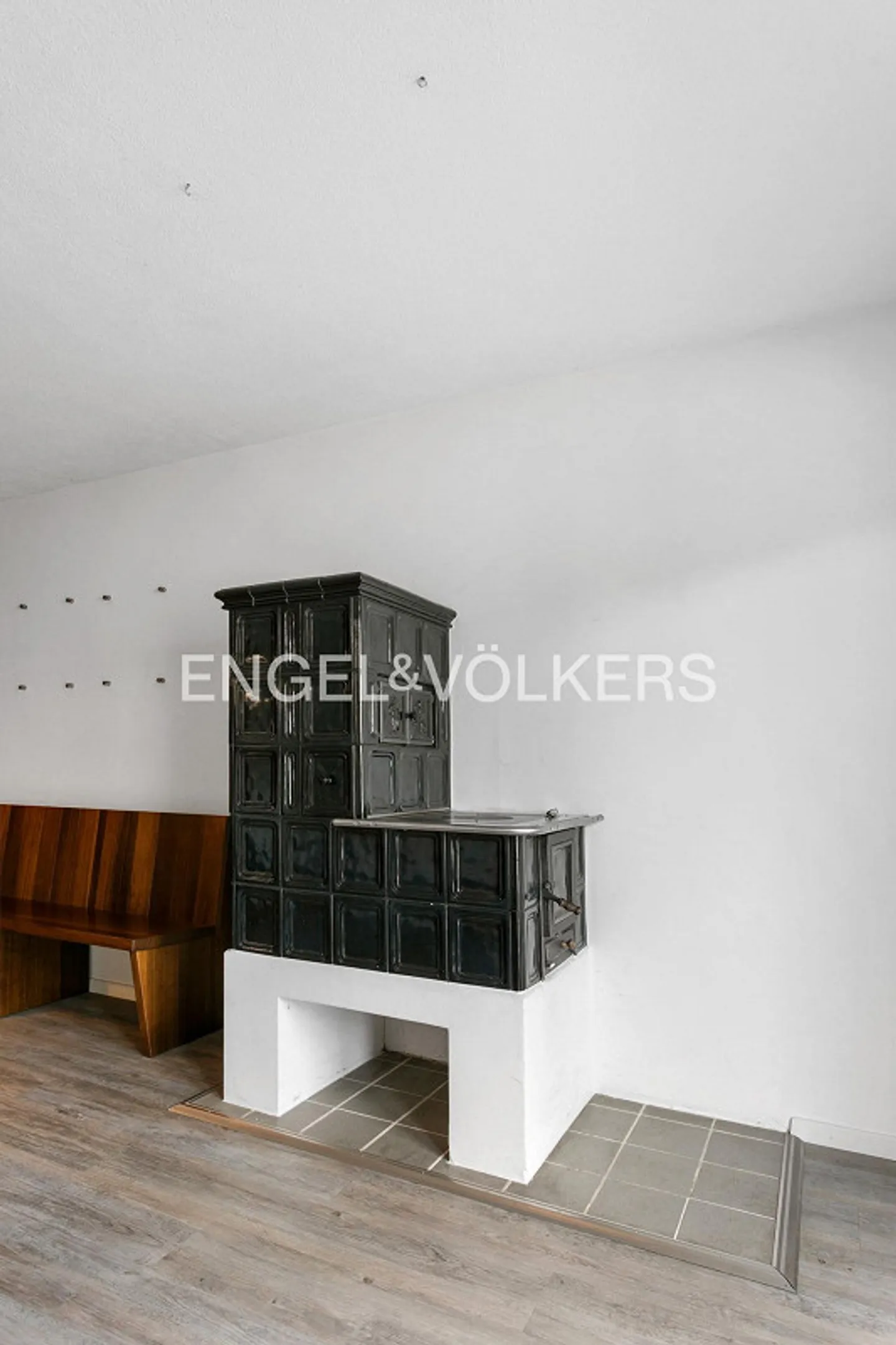 Spacious Home in a Quiet Location - Photo 8 of 10
