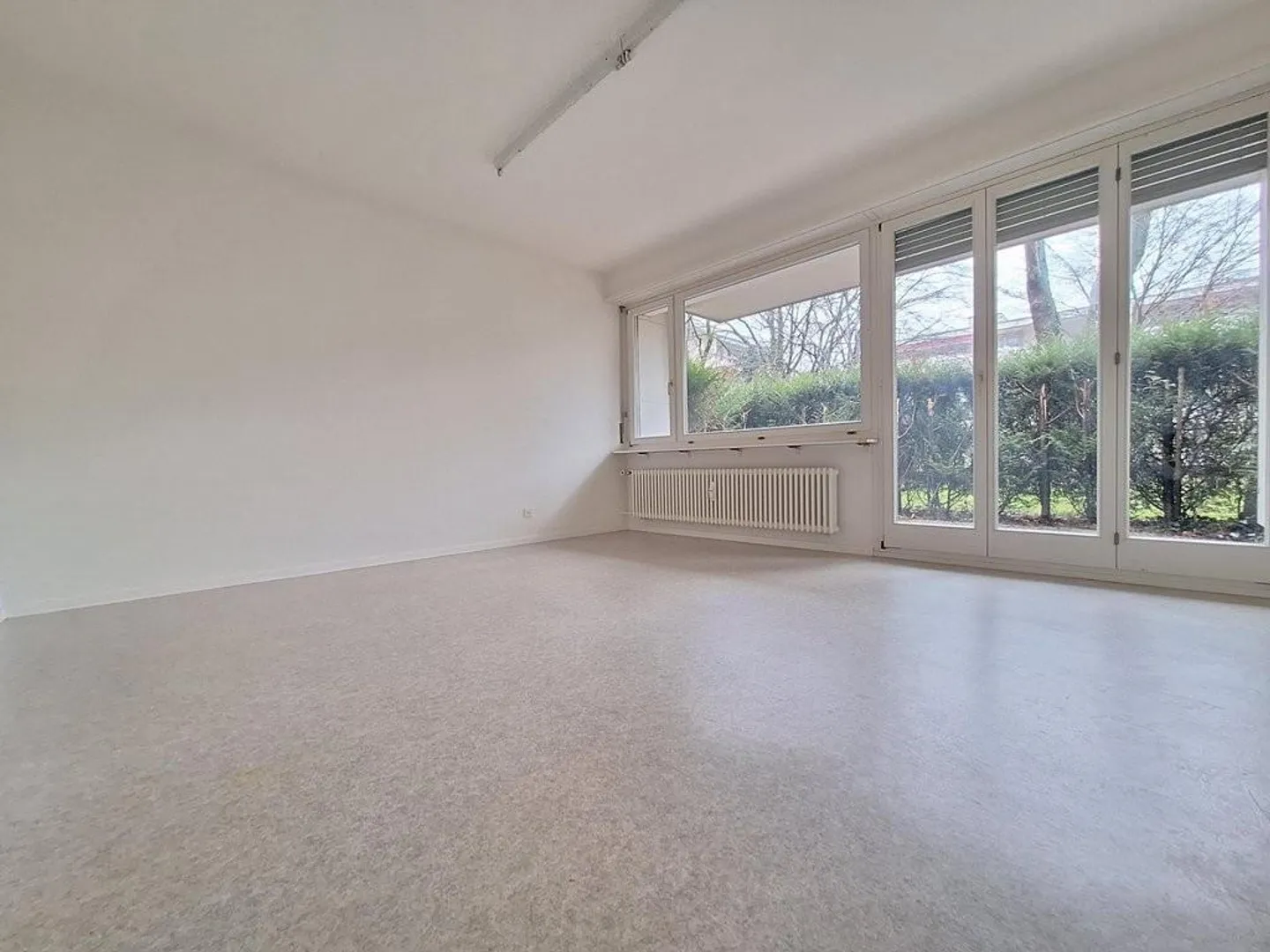 Salle de bricolage avec place assise à louer - Photo 2 sur 3