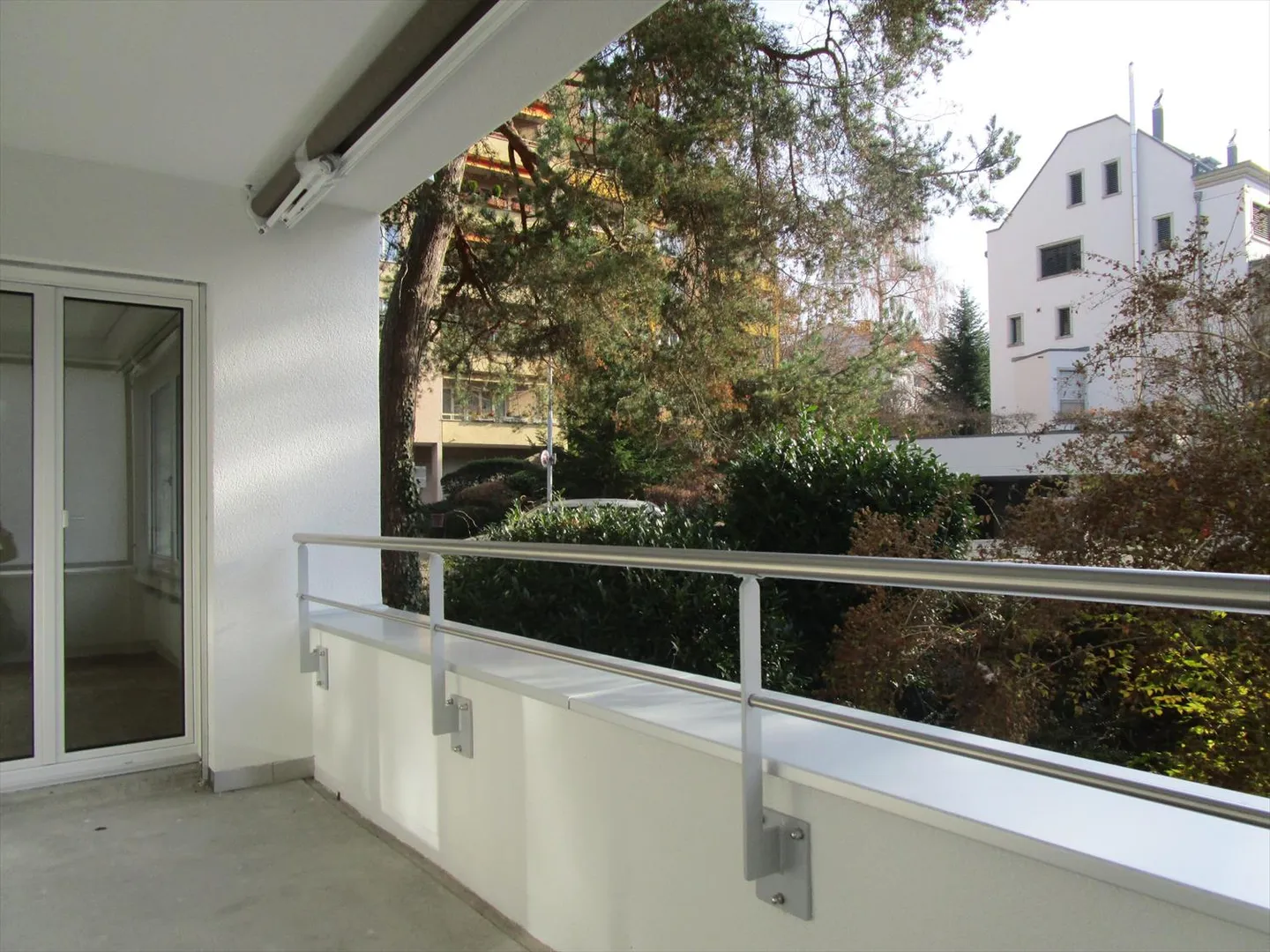 Sunny apartment in beautiful Sihltal! - Photo 3 of 5
