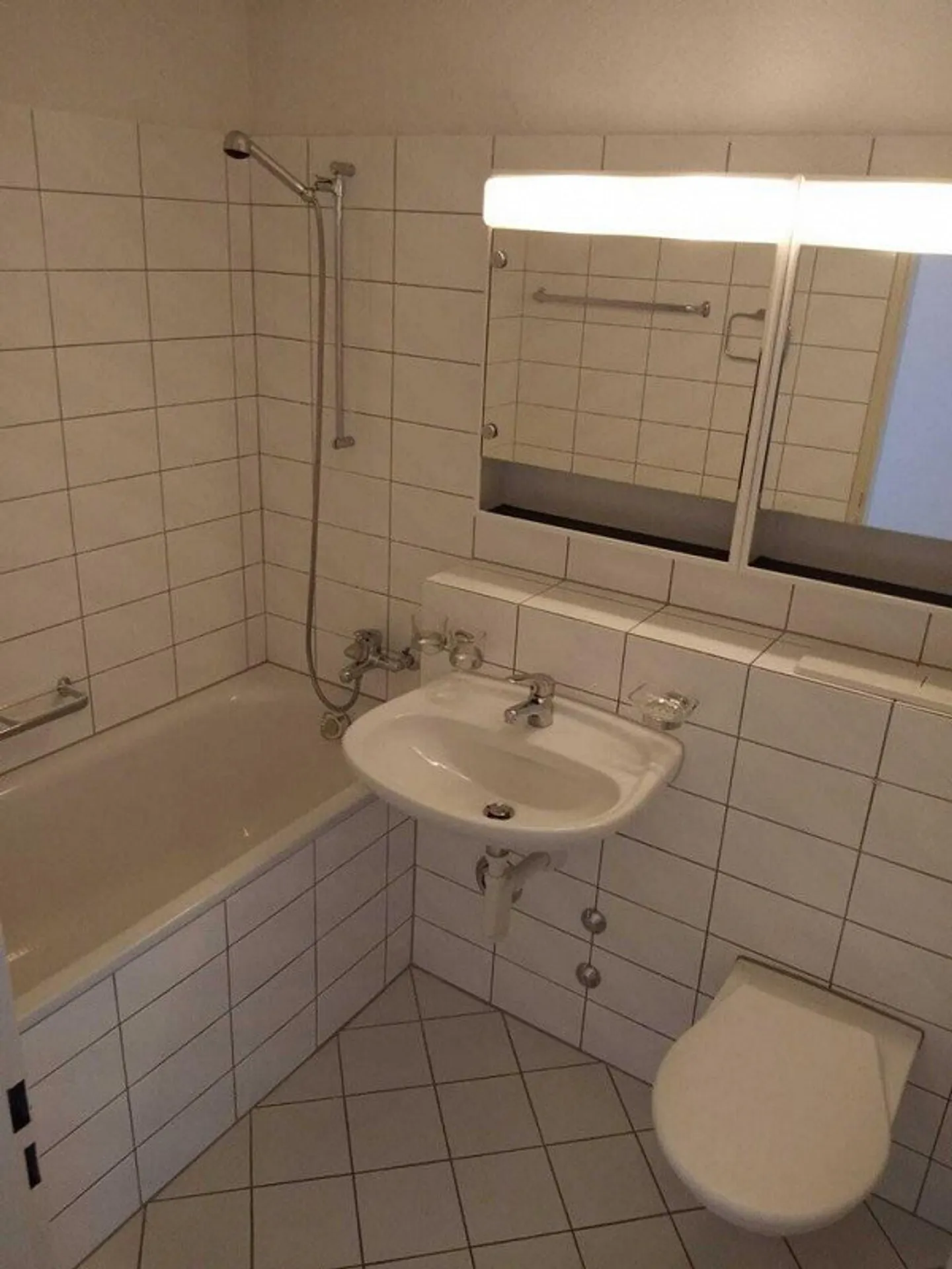 Spacious 3.5 room apartment in a quiet location - Photo 8 of 10