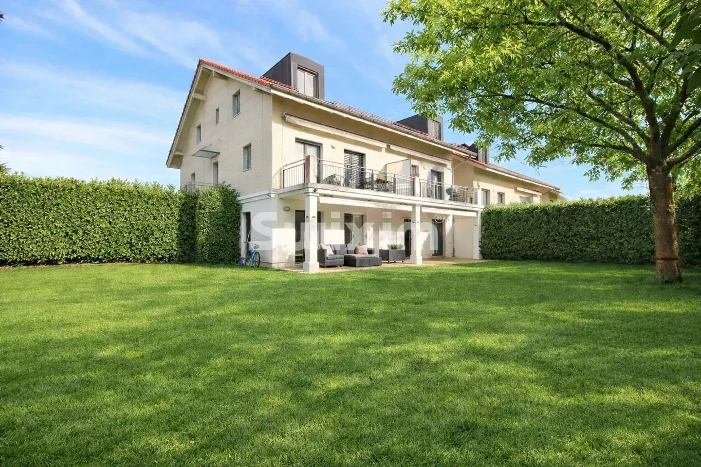 Large garden-level apartment occupying its own floor - Photo 1 of 6
