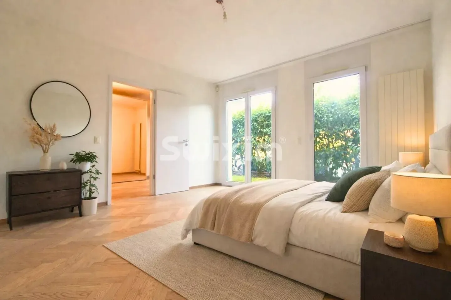 Large garden-level apartment occupying its own floor - Photo 4 of 6