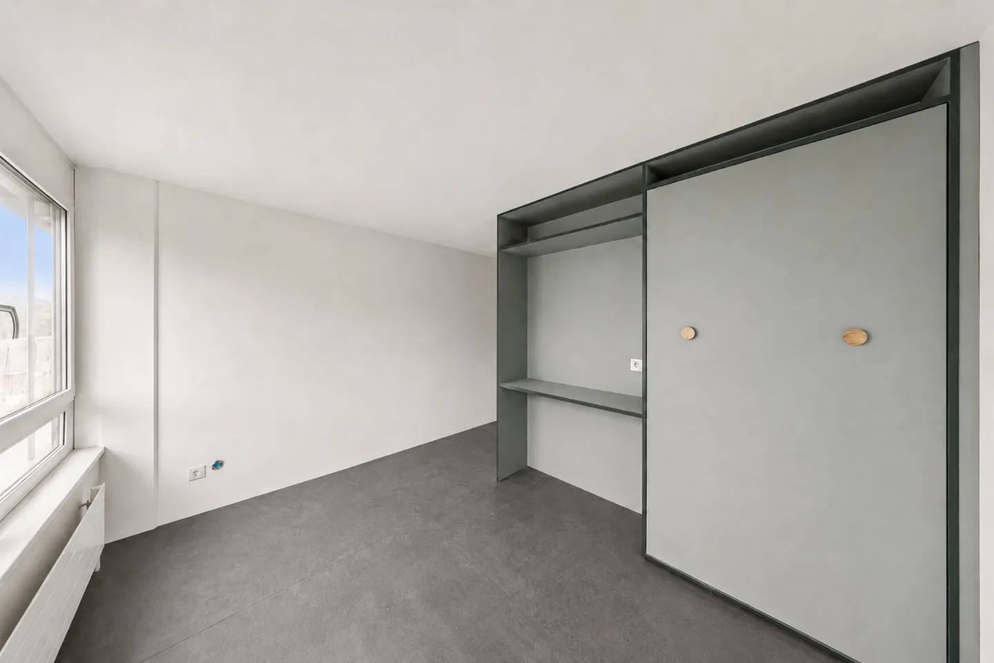 Compatto e pratico - moderno studio vicino alla città - Foto 4 di 7