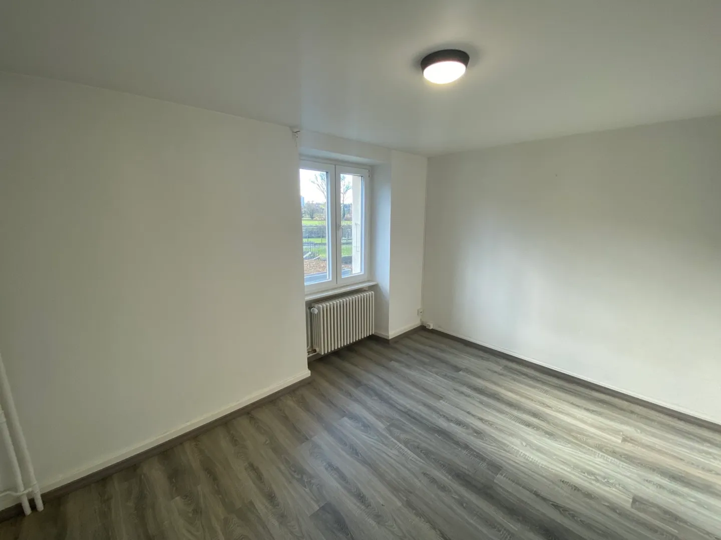 3.5-room apartment on the 1st floor / attractive conditions - Photo 5 of 13
